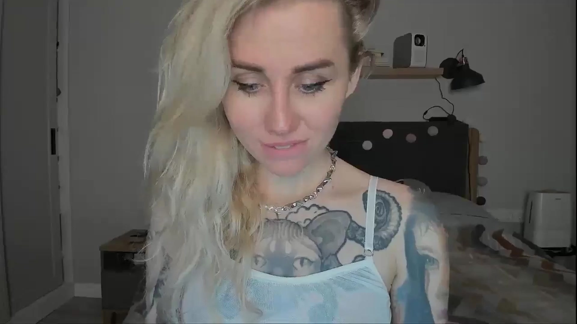 Gallery image thumbnail from Alexa_Smithhh's myfreecams stream on, 10/27/2024, 21:25 image 12 of 20