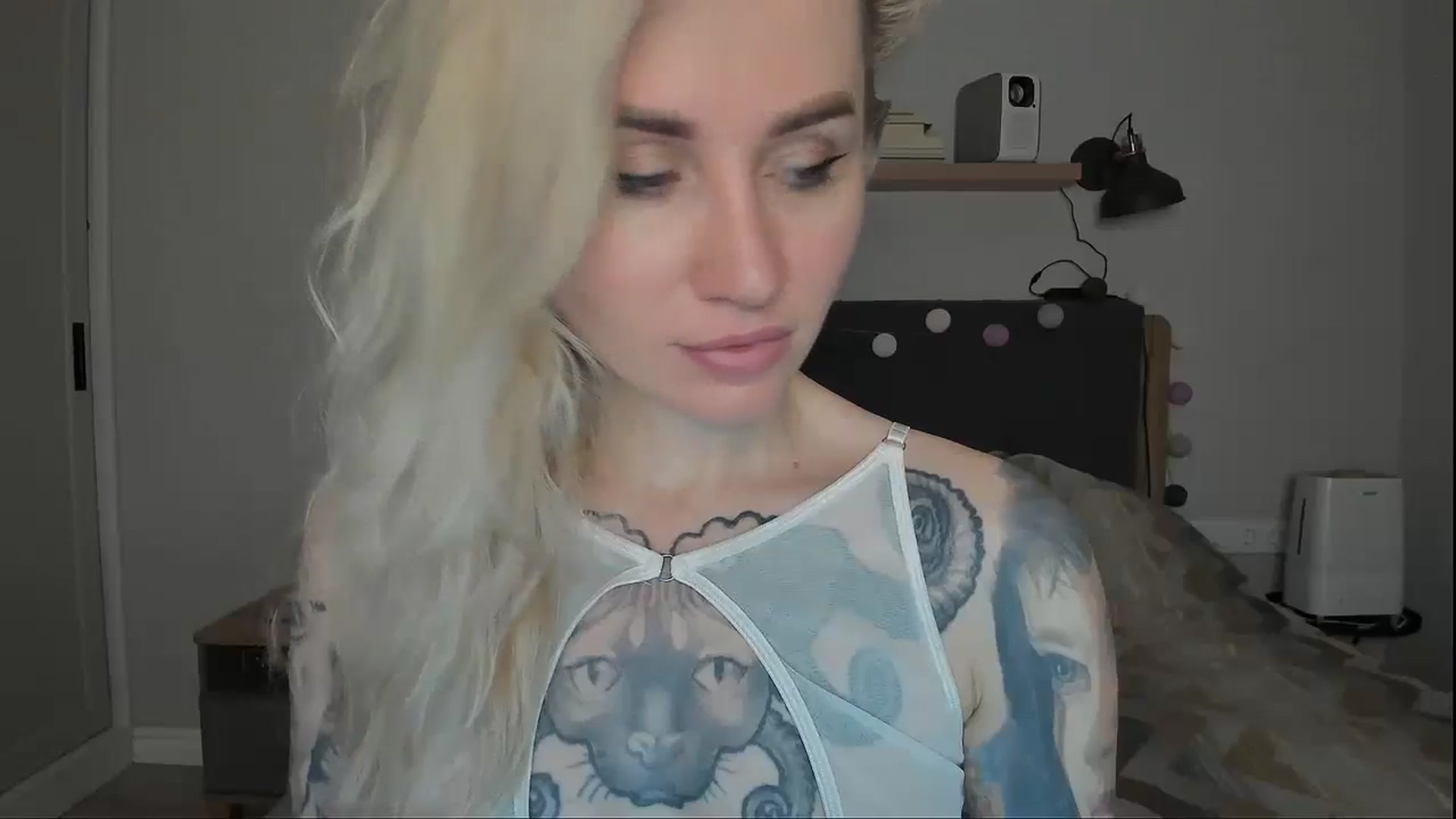 Gallery image thumbnail from Alexa_Smithhh's myfreecams stream on, 10/28/2024, 19:54 image 9 of 20