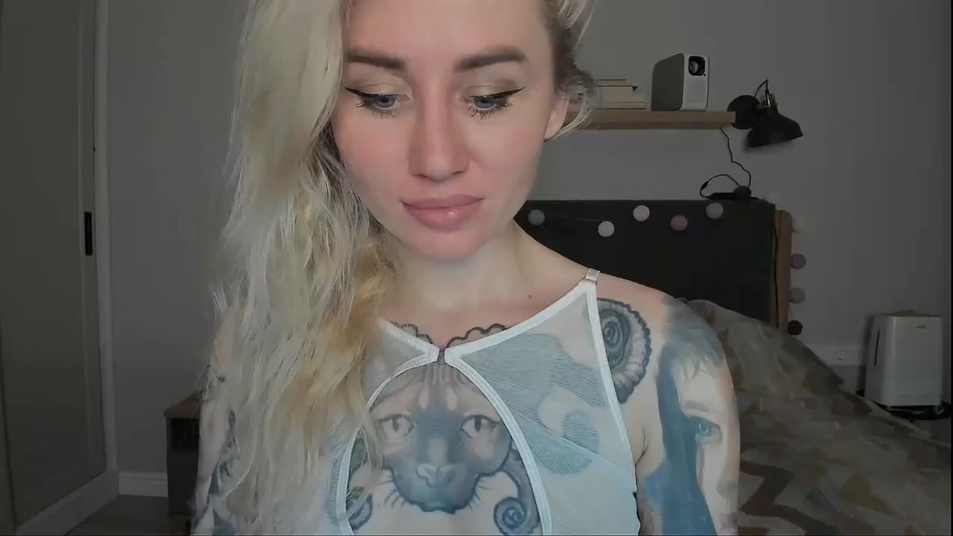 Gallery image thumbnail from Alexa_Smithhh's myfreecams stream on, 10/28/2024, 19:54 image 14 of 20