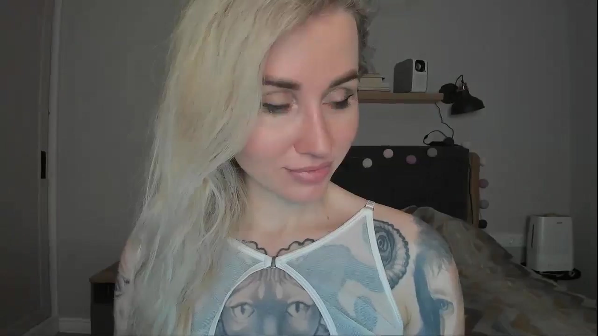 Gallery image thumbnail from Alexa_Smithhh's myfreecams stream on, 10/28/2024, 19:54 image 19 of 20