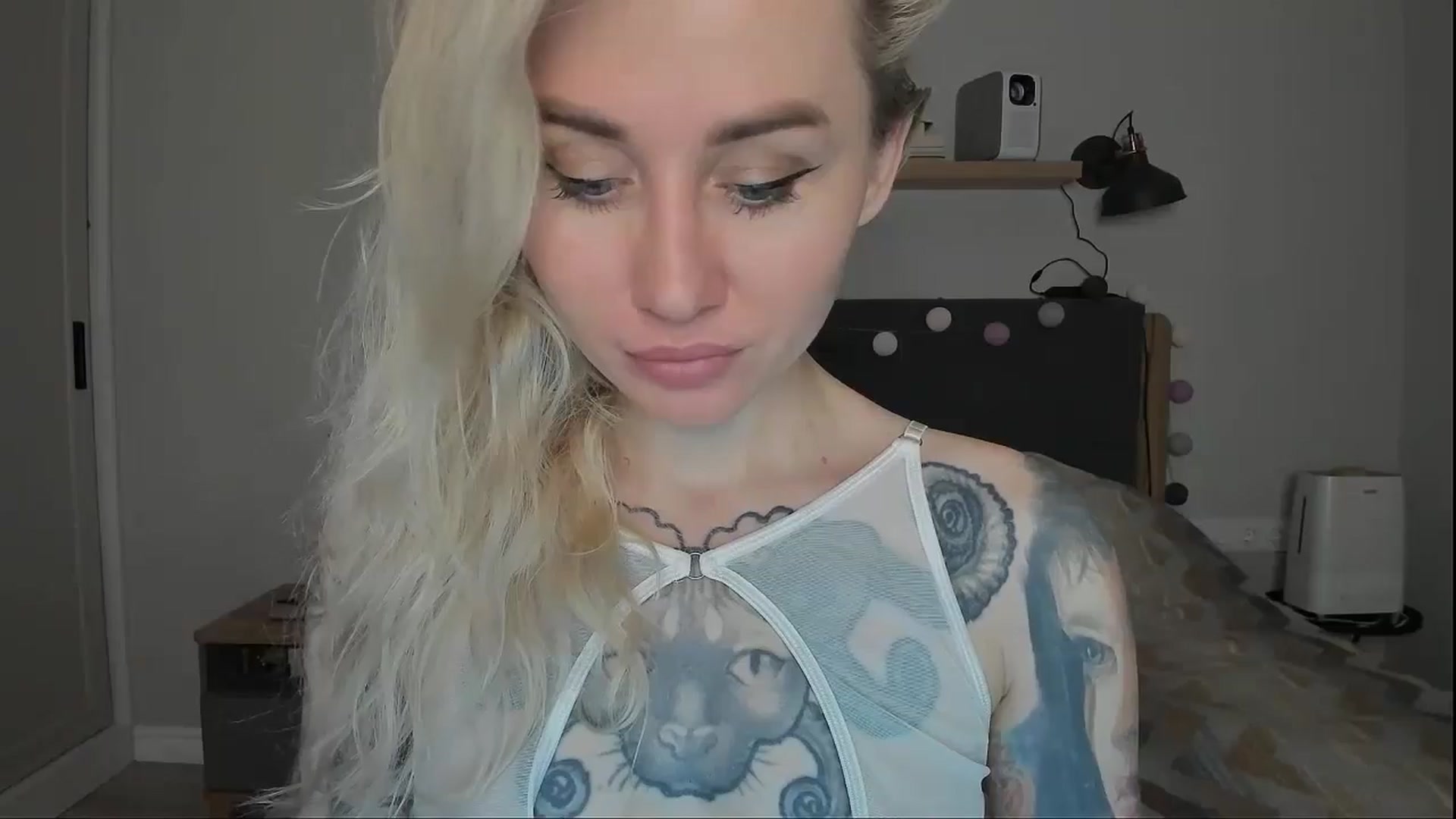 Gallery image thumbnail from Alexa_Smithhh's myfreecams stream on, 10/28/2024, 19:54 image 6 of 20