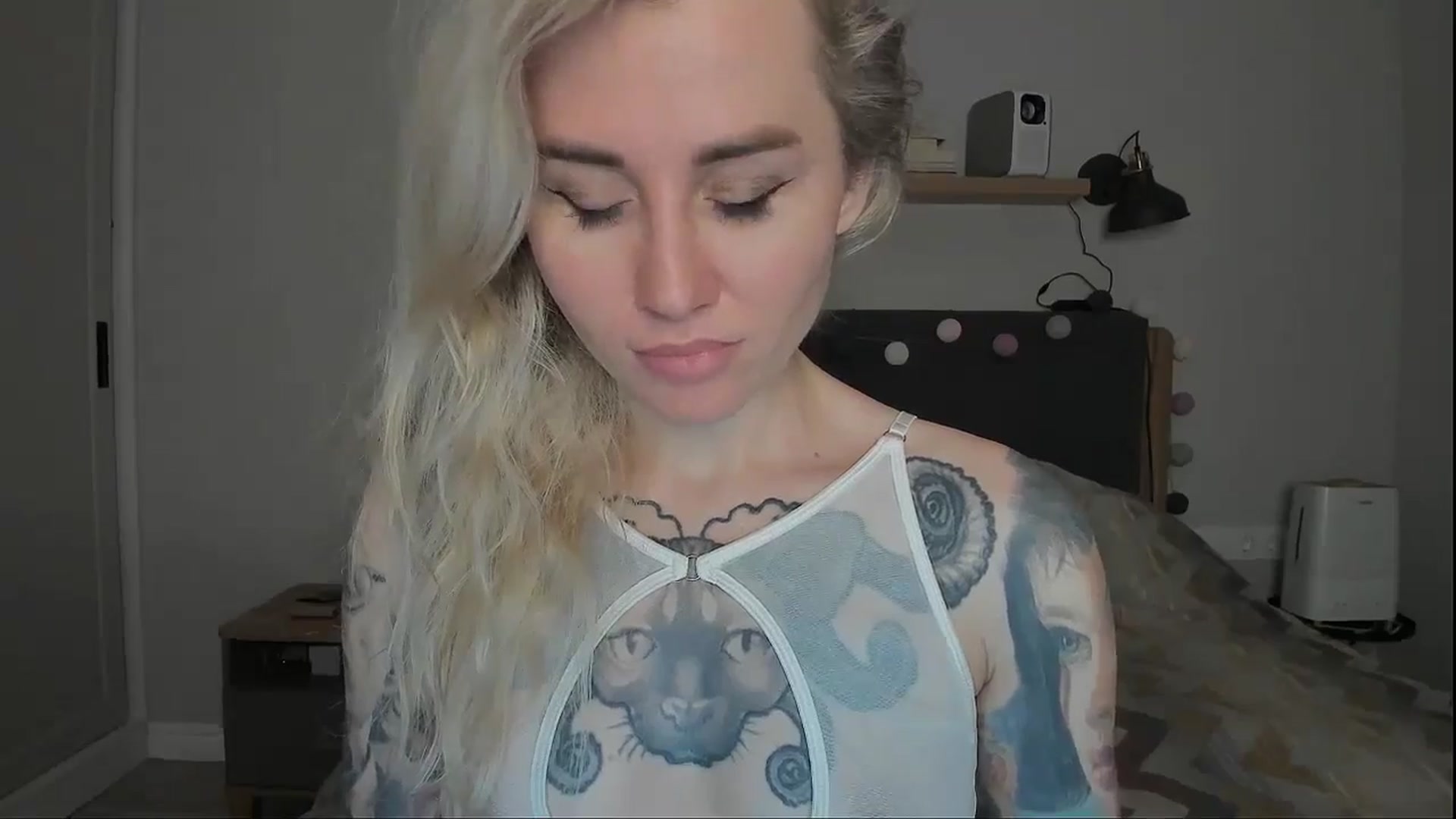 Gallery image thumbnail from Alexa_Smithhh's myfreecams stream on, 10/28/2024, 21:39 image 19 of 20