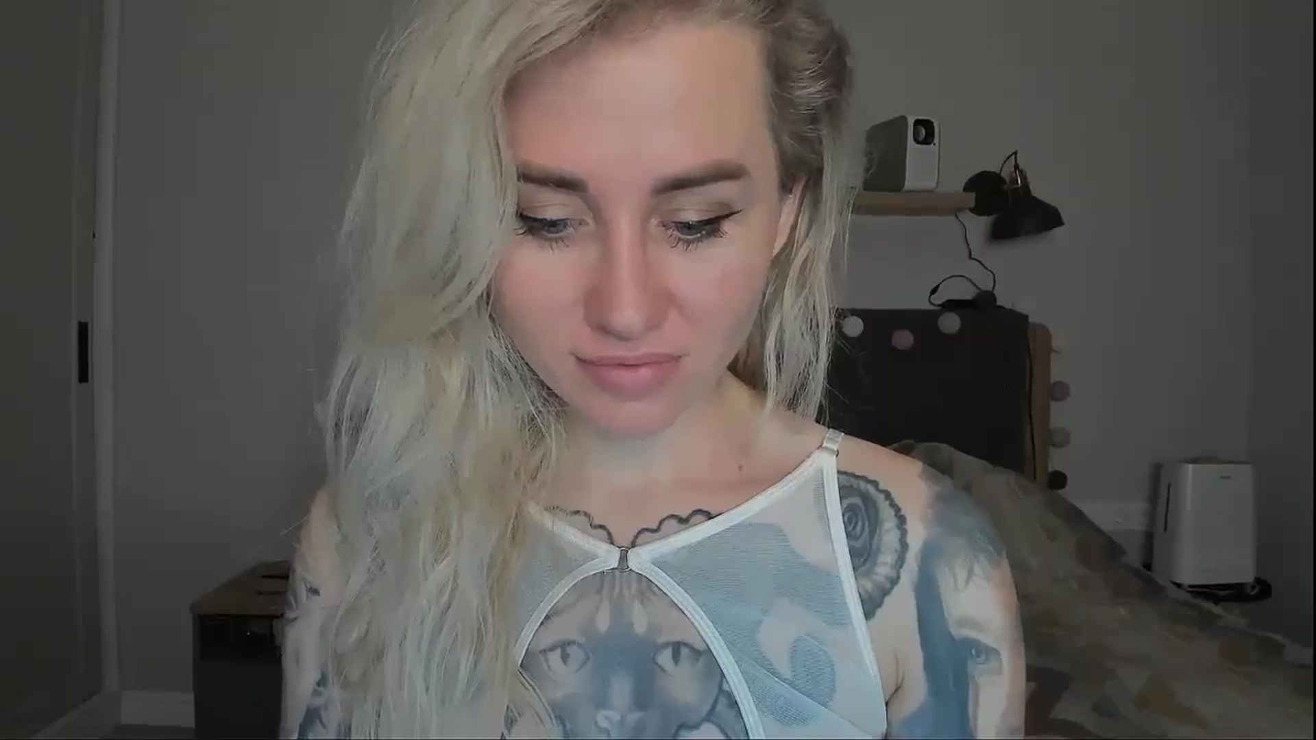 Gallery image thumbnail from Alexa_Smithhh's myfreecams stream on, 10/28/2024, 21:39 image 7 of 20