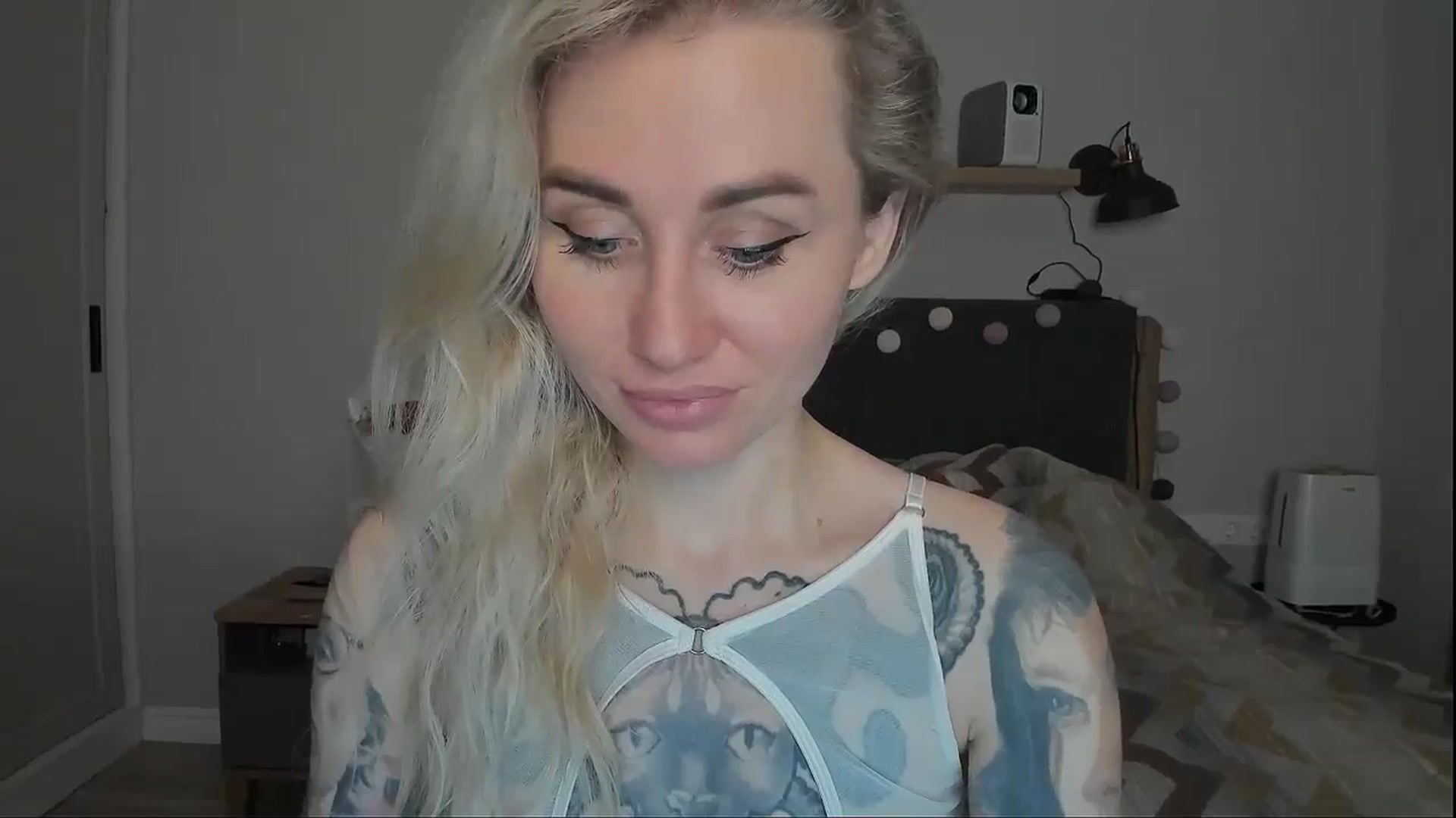 Gallery image thumbnail from Alexa_Smithhh's myfreecams stream on, 10/28/2024, 21:39 image 2 of 20