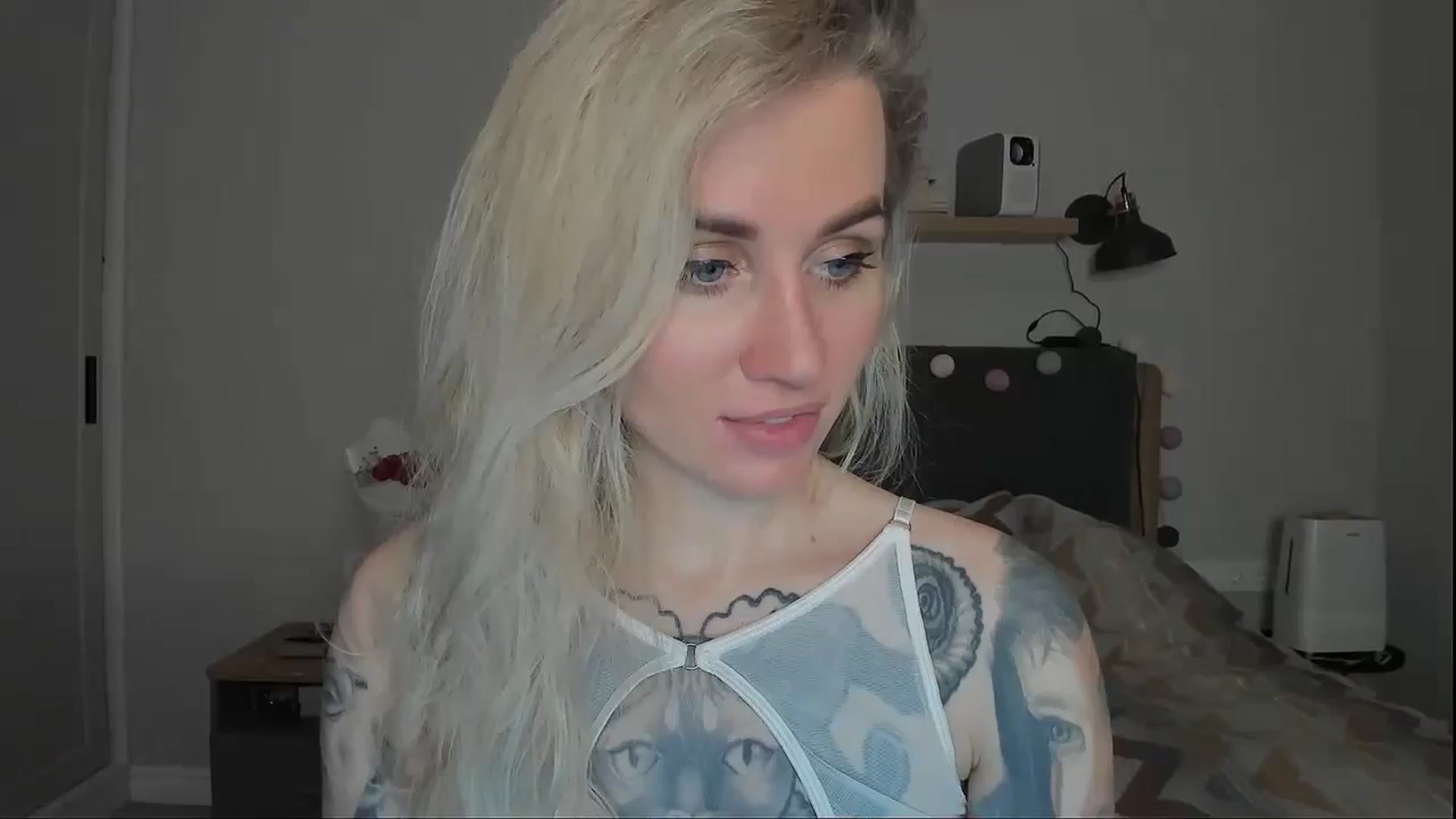 Gallery image thumbnail from Alexa_Smithhh's myfreecams stream on, 10/28/2024, 21:39 image 6 of 20