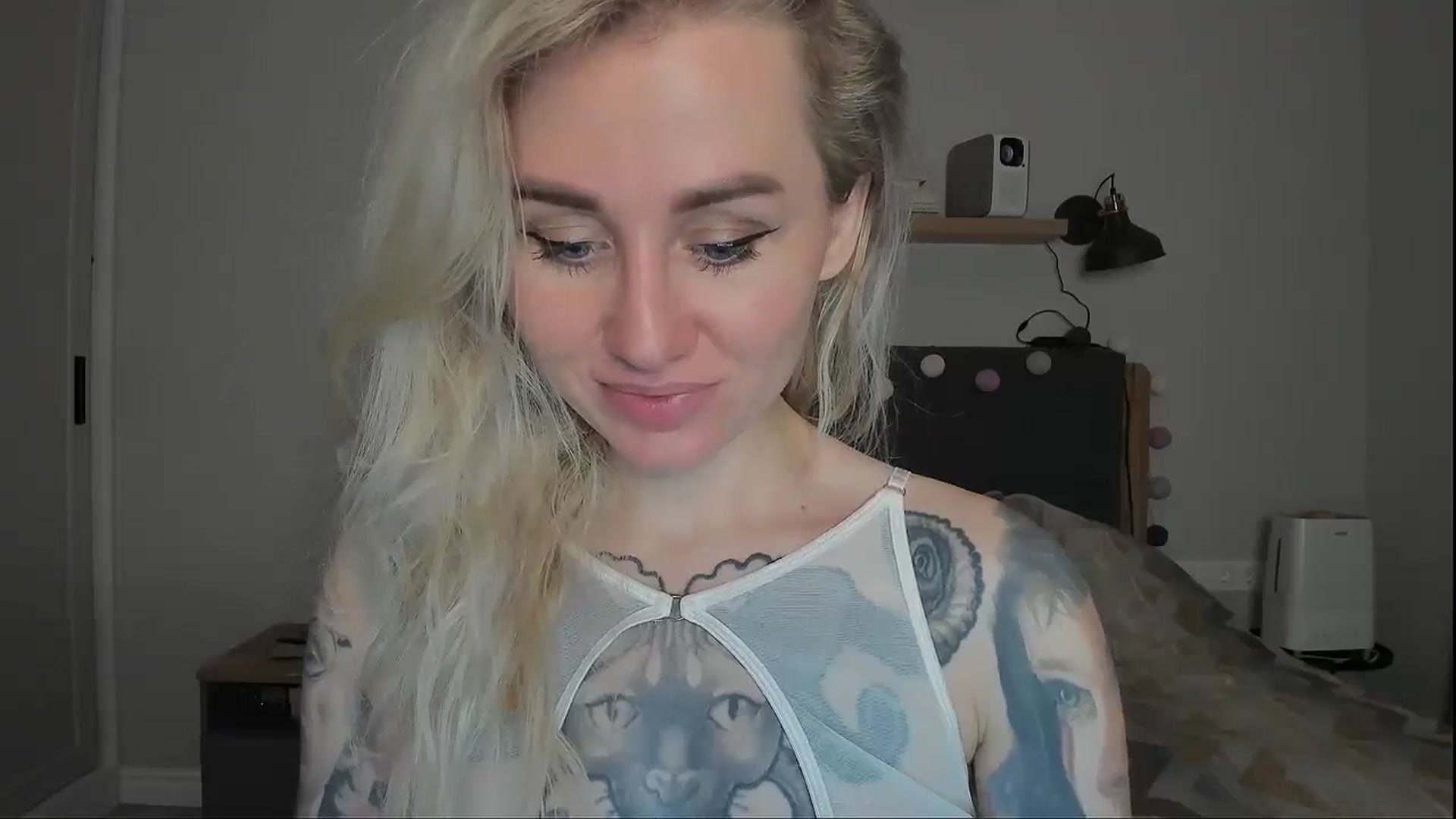 Gallery image thumbnail from Alexa_Smithhh's myfreecams stream on, 10/28/2024, 21:39 image 5 of 20