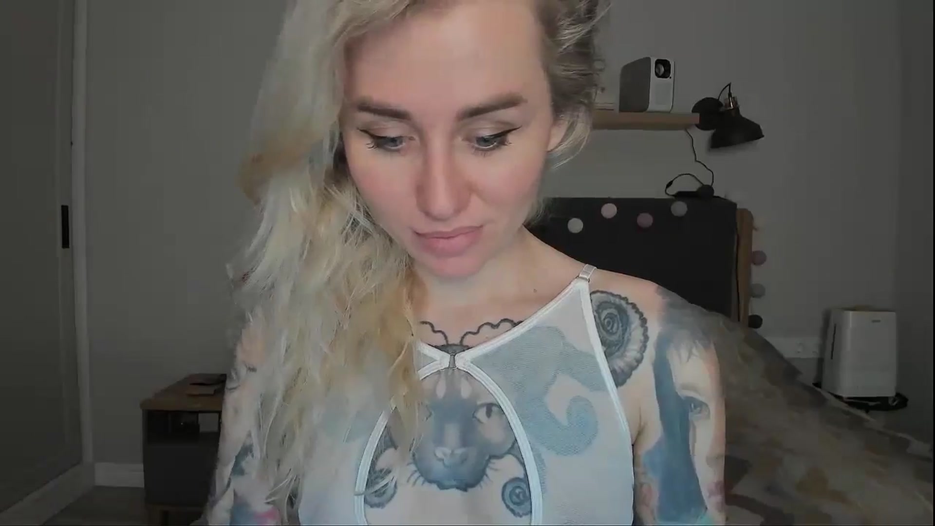Gallery image thumbnail from Alexa_Smithhh's myfreecams stream on, 10/28/2024, 21:39 image 20 of 20