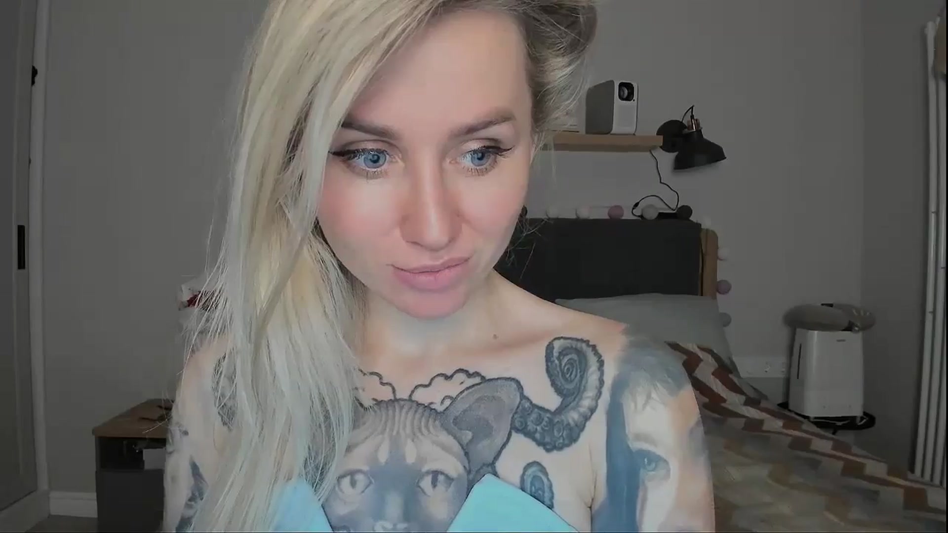 Gallery image thumbnail from Alexa_Smithhh's myfreecams stream on, 10/31/2024, 20:04 image 20 of 20