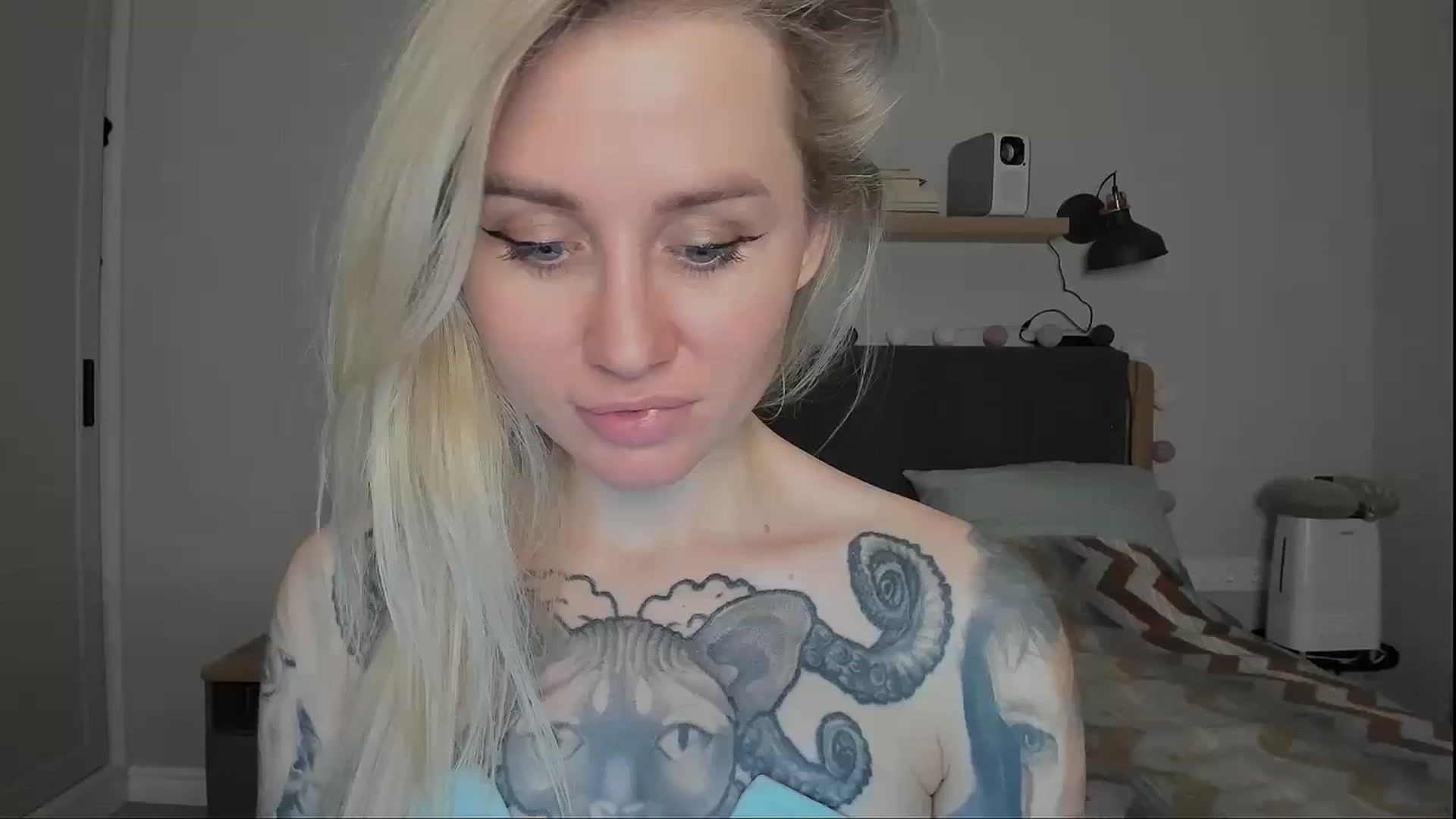 Gallery image thumbnail from Alexa_Smithhh's myfreecams stream on, 10/31/2024, 20:49 image 20 of 20