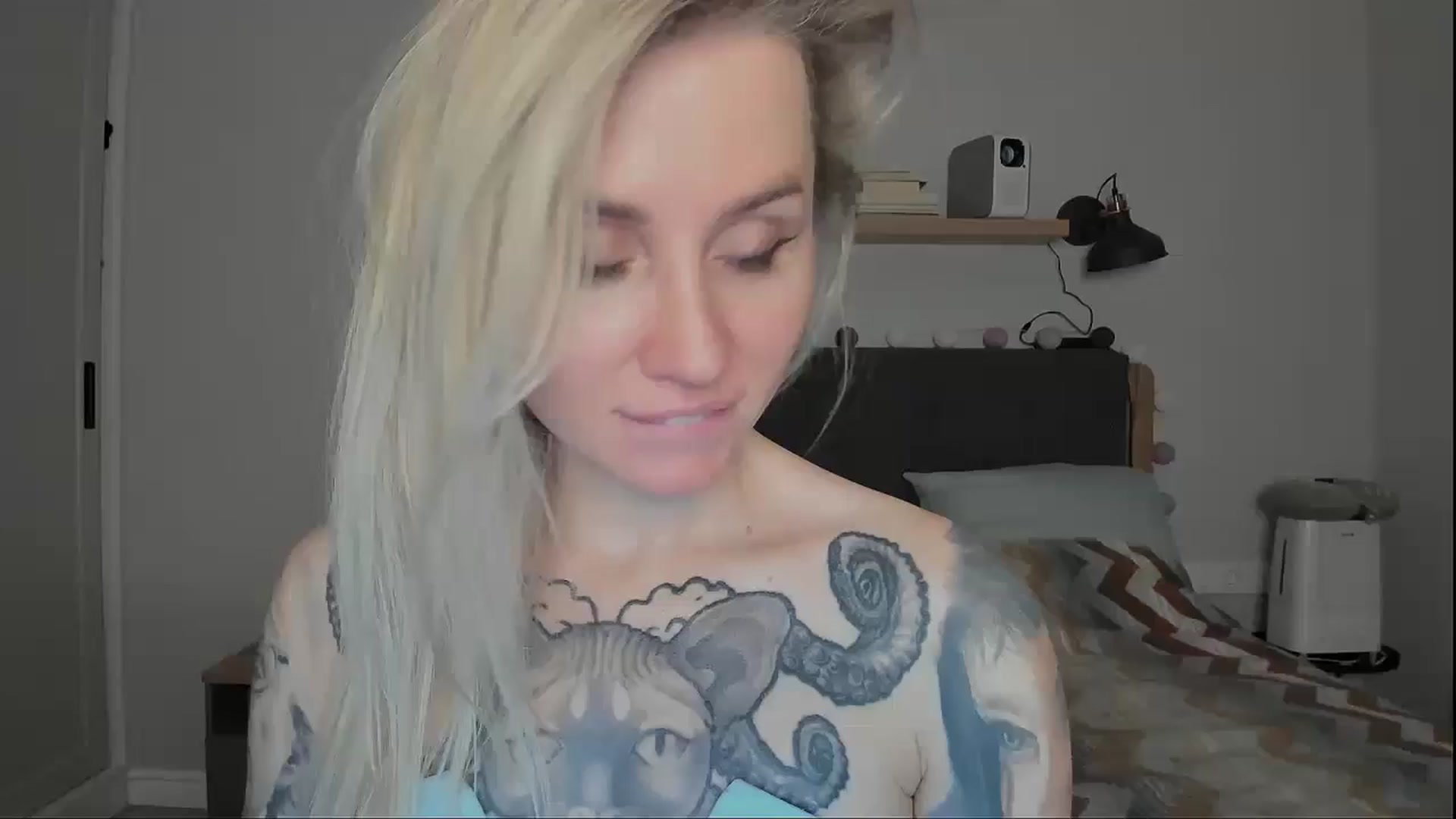 Gallery image thumbnail from Alexa_Smithhh's myfreecams stream on, 10/31/2024, 20:49 image 19 of 20