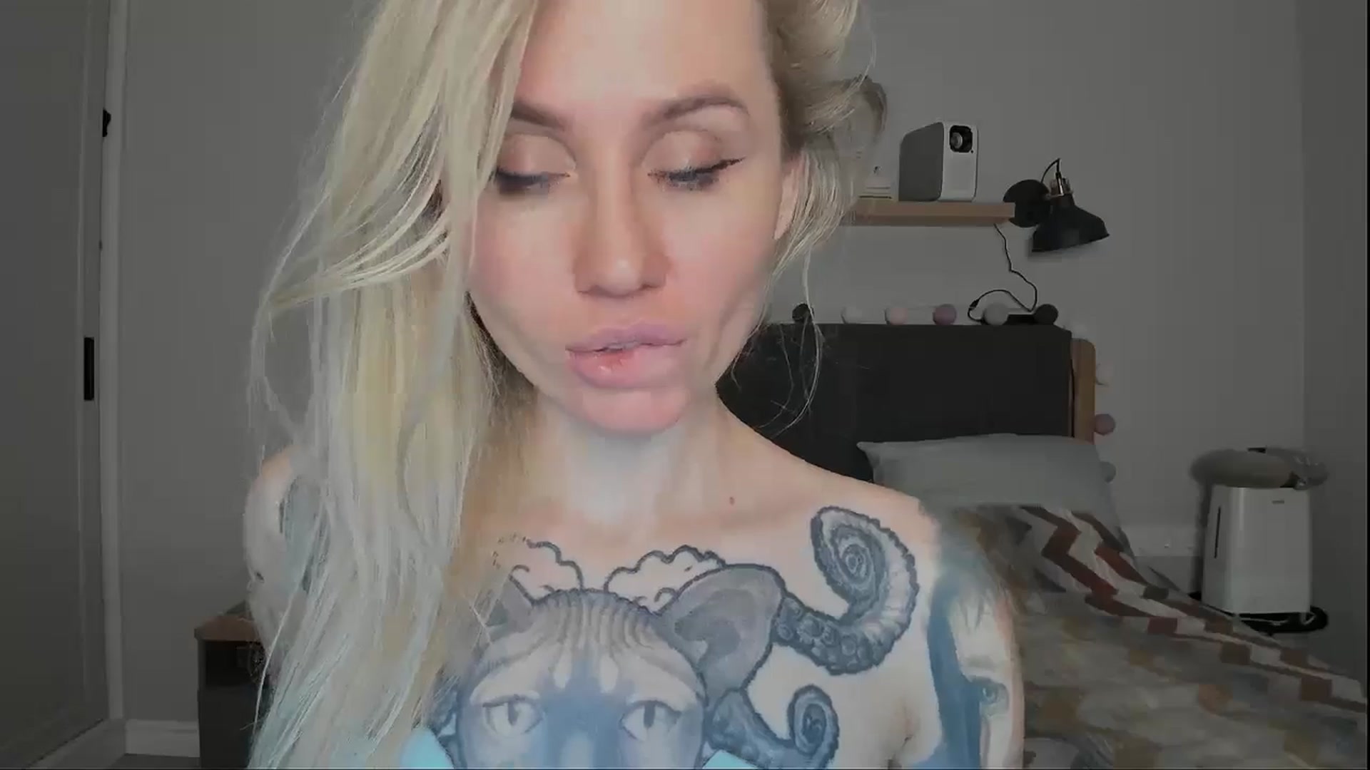 Gallery image thumbnail from Alexa_Smithhh's myfreecams stream on, 10/31/2024, 20:49 image 11 of 20