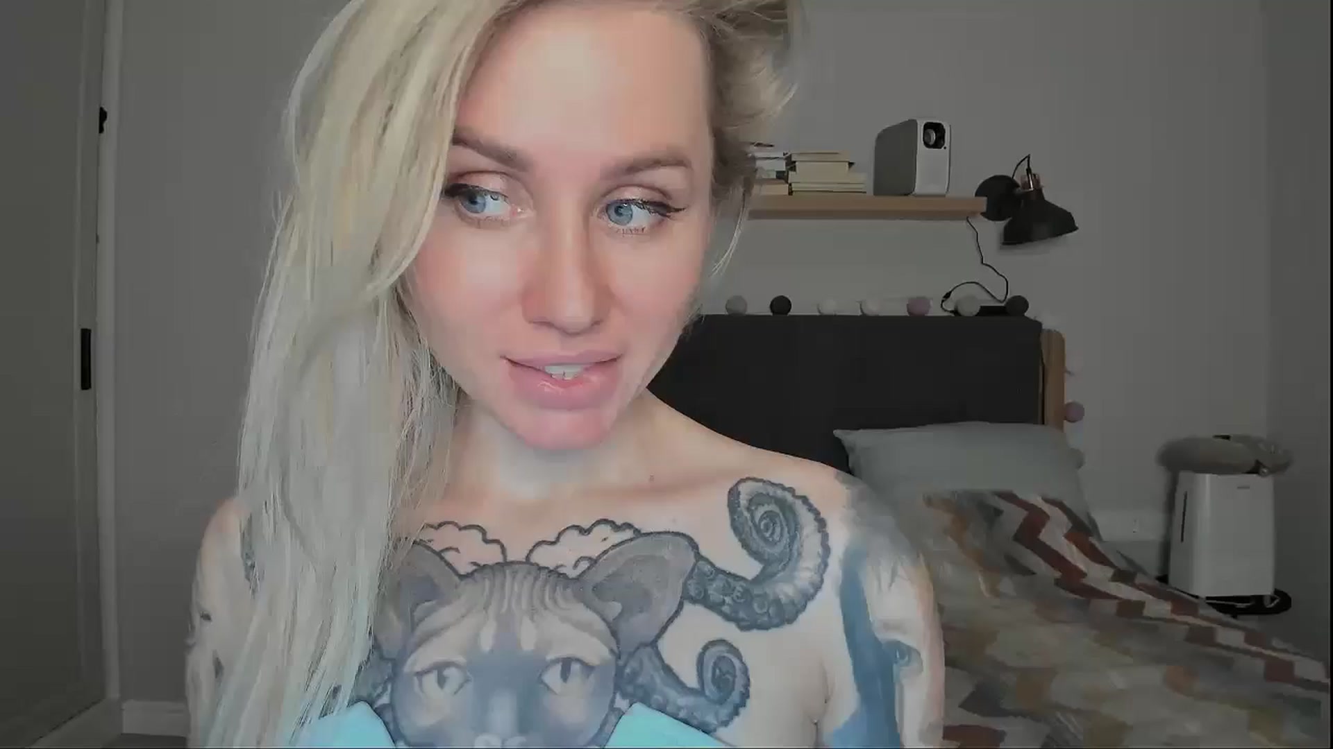 Gallery image thumbnail from Alexa_Smithhh's myfreecams stream on, 10/31/2024, 20:49 image 15 of 20