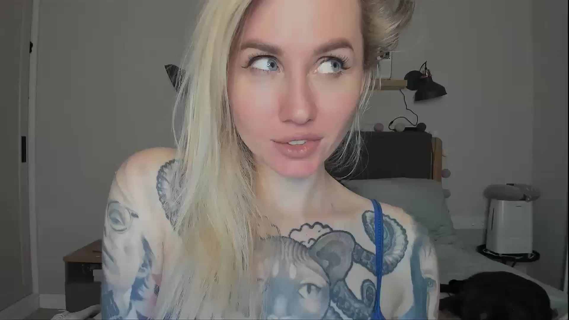 Gallery image thumbnail from Alexa_Smithhh's myfreecams stream on, 11/01/2024, 19:29 image 17 of 20