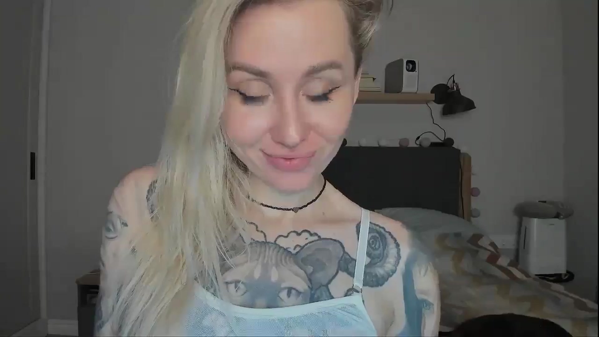 Gallery image thumbnail from Alexa_Smithhh's myfreecams stream on, 11/11/2024, 19:45 image 2 of 20