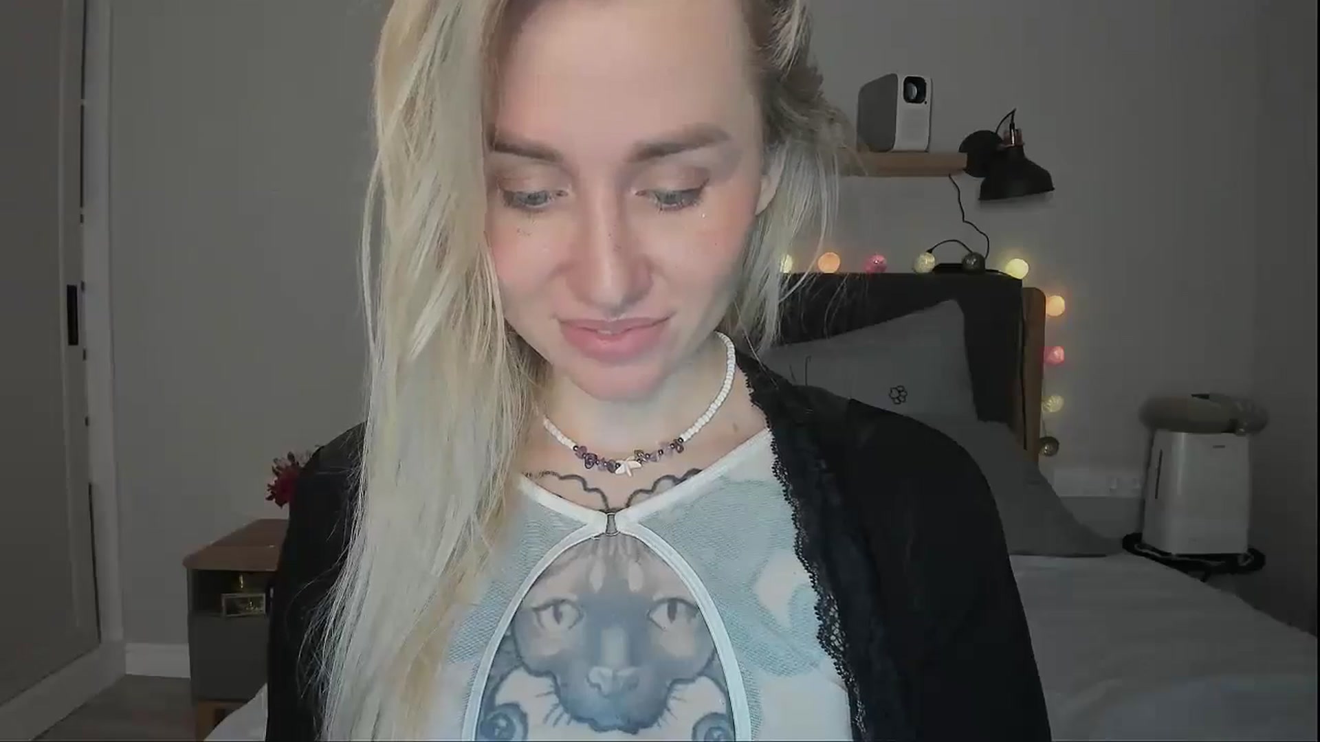 Gallery image thumbnail from Alexa_Smithhh's myfreecams stream on, 11/14/2024, 20:35 image 19 of 20