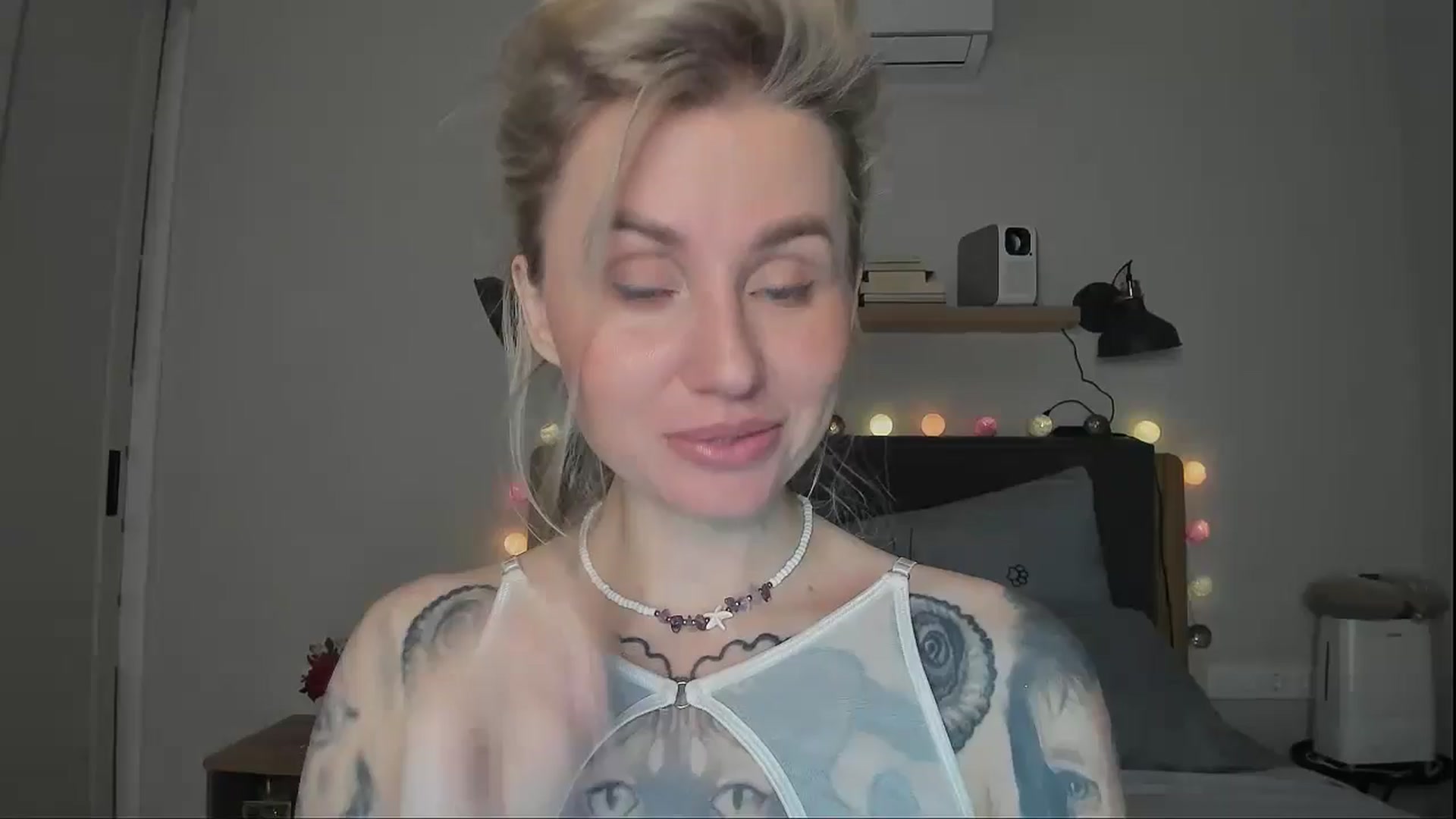 Gallery image thumbnail from Alexa_Smithhh's myfreecams stream on, 11/14/2024, 20:35 image 10 of 20