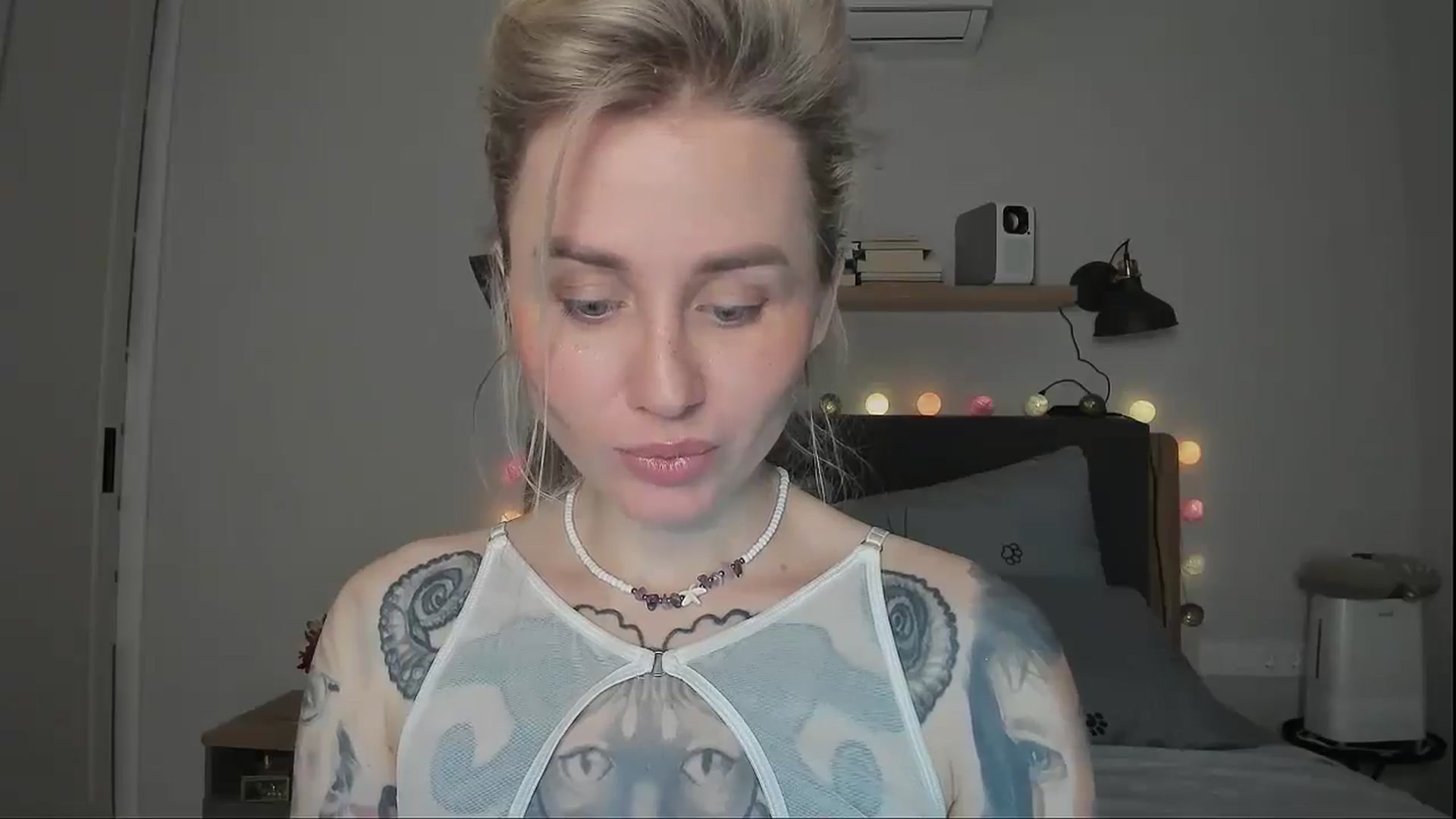 Gallery image thumbnail from Alexa_Smithhh's myfreecams stream on, 11/14/2024, 20:35 image 5 of 20