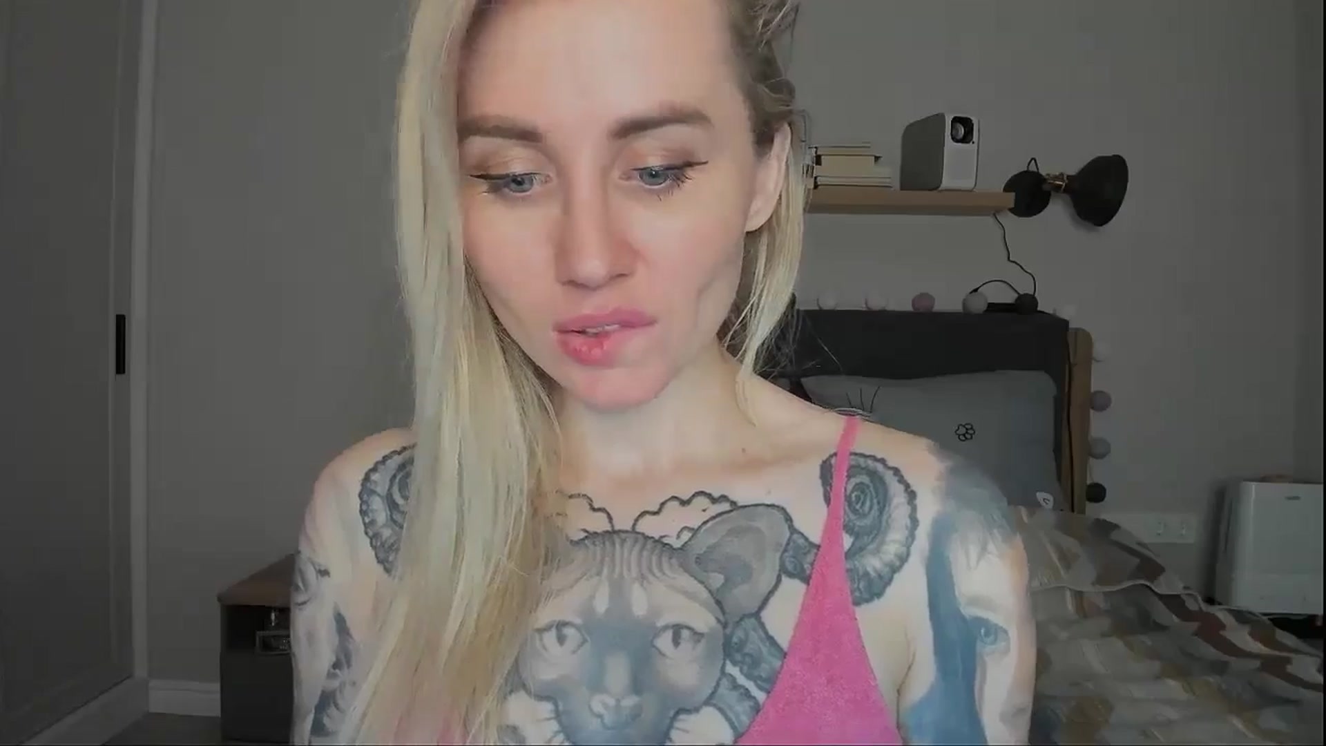 Gallery image thumbnail from Alexa_Smithhh's myfreecams stream on, 11/15/2024, 19:23 image 16 of 20
