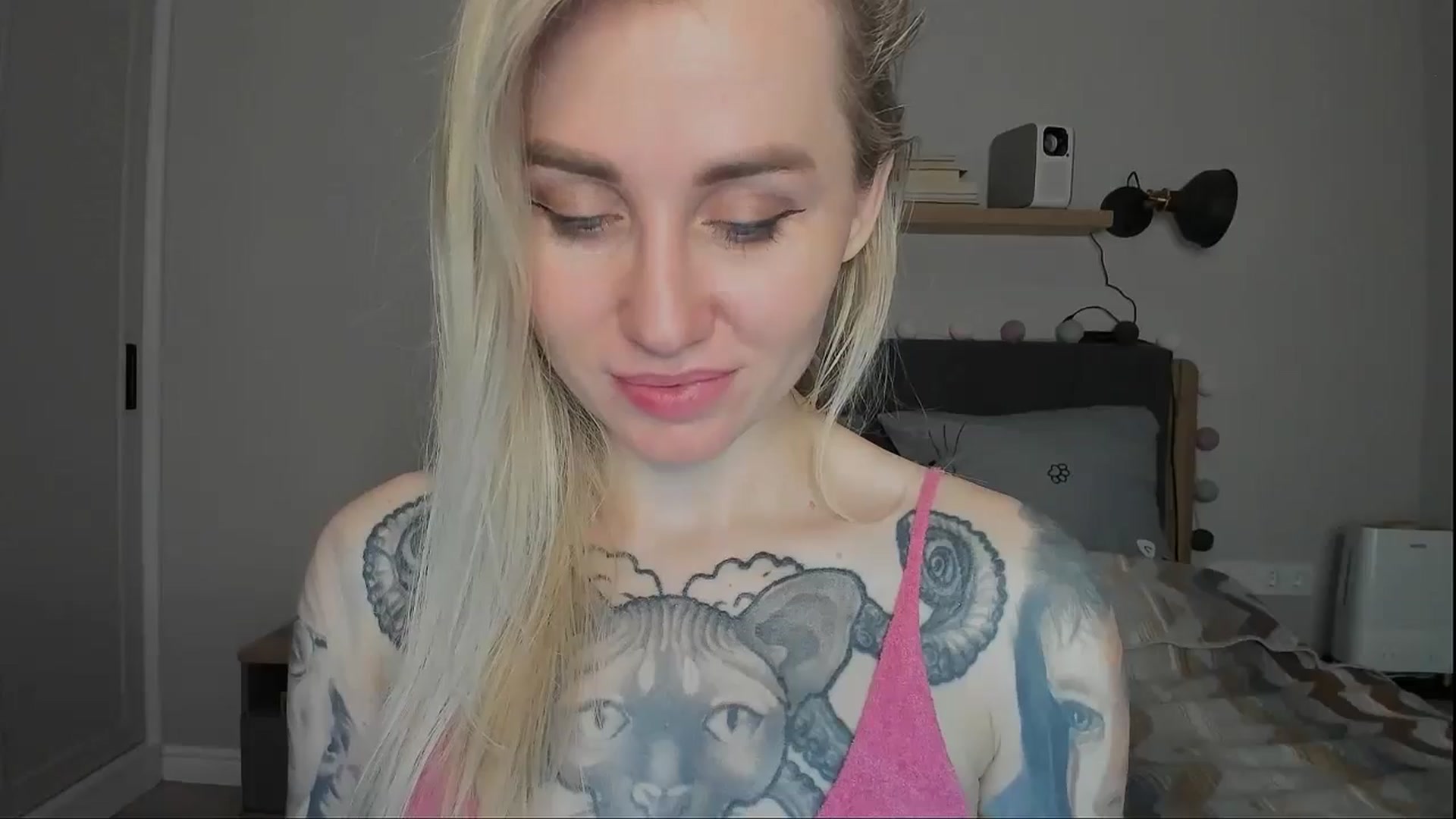 Gallery image thumbnail from Alexa_Smithhh's myfreecams stream on, 11/15/2024, 19:23 image 18 of 20