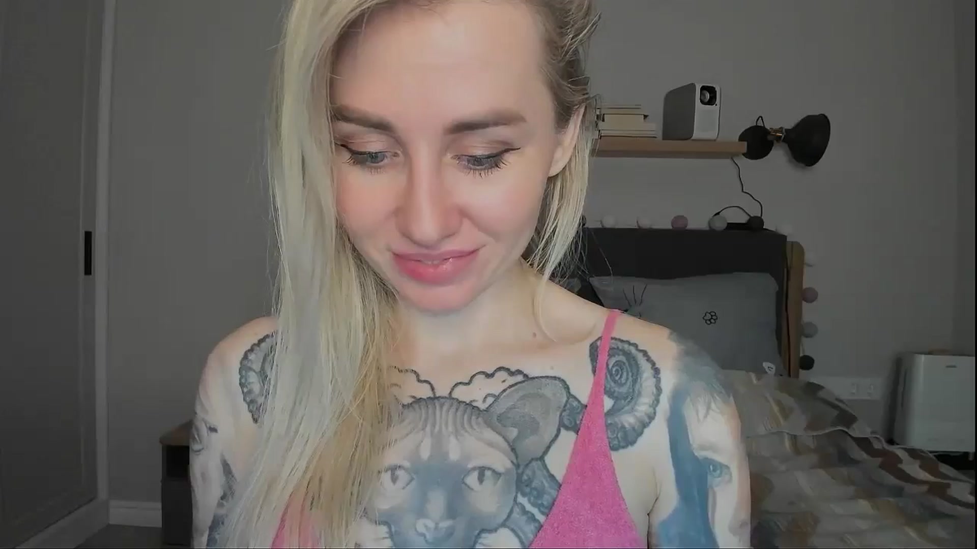 Gallery image thumbnail from Alexa_Smithhh's myfreecams stream on, 11/15/2024, 19:23 image 17 of 20
