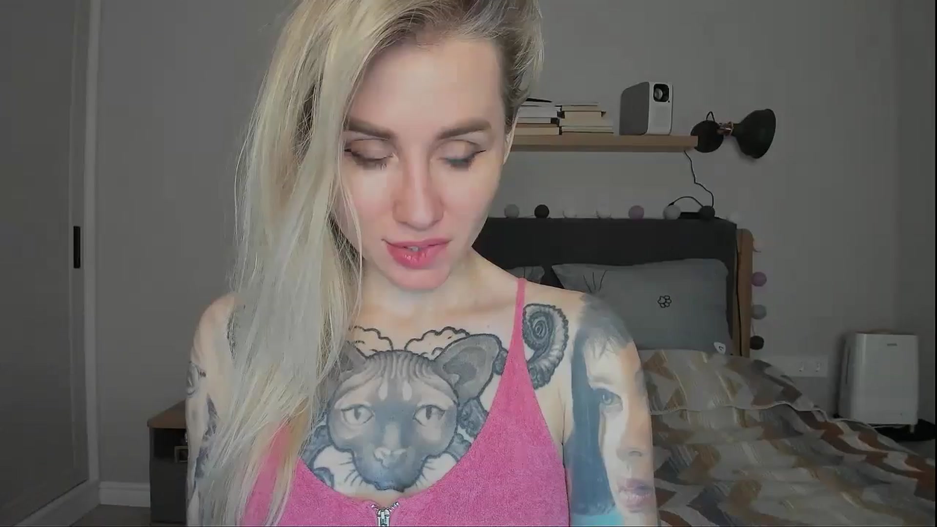 Gallery image thumbnail from Alexa_Smithhh's myfreecams stream on, 11/15/2024, 19:23 image 3 of 20