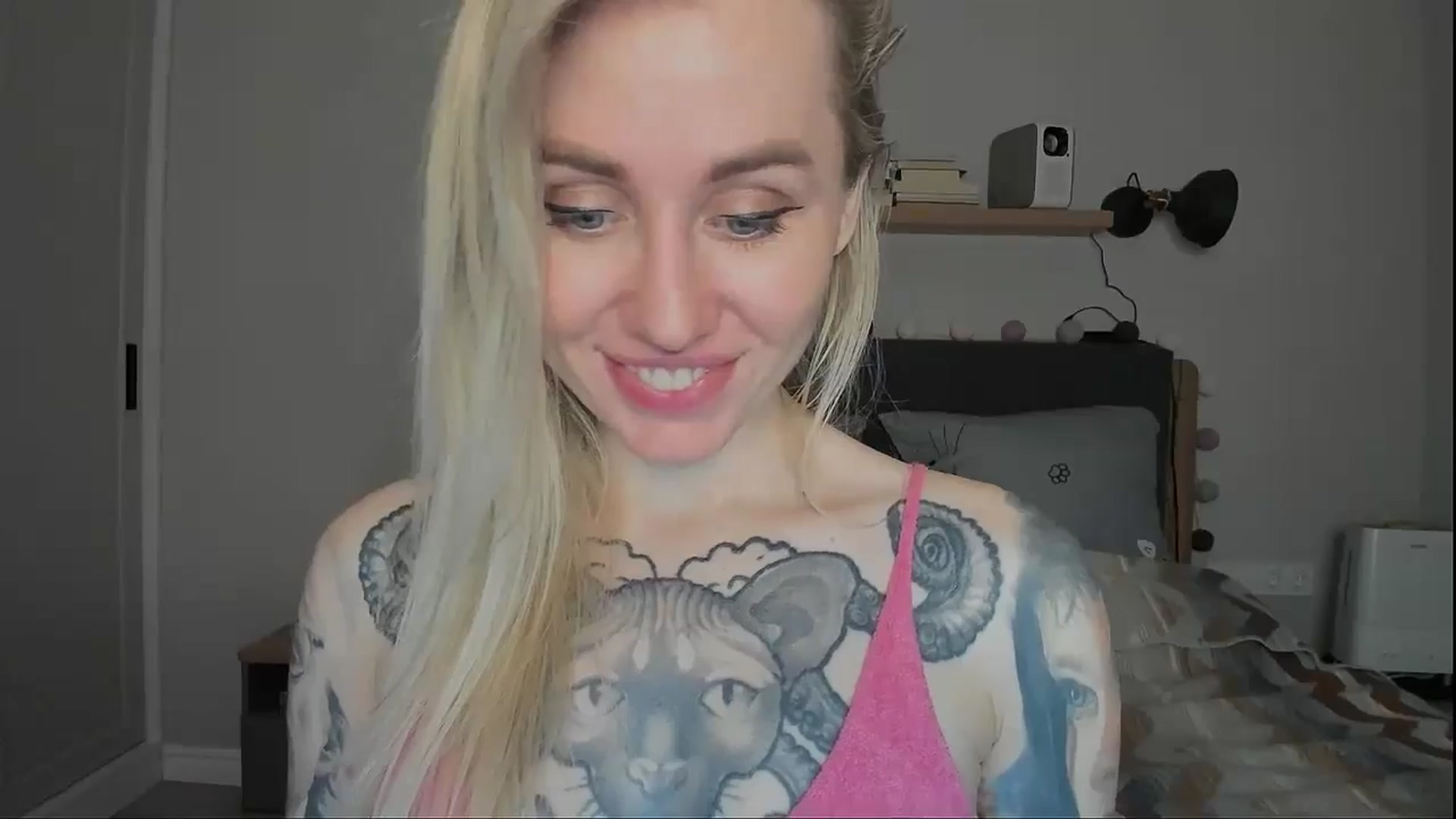 Gallery image thumbnail from Alexa_Smithhh's myfreecams stream on, 11/15/2024, 19:23 image 19 of 20