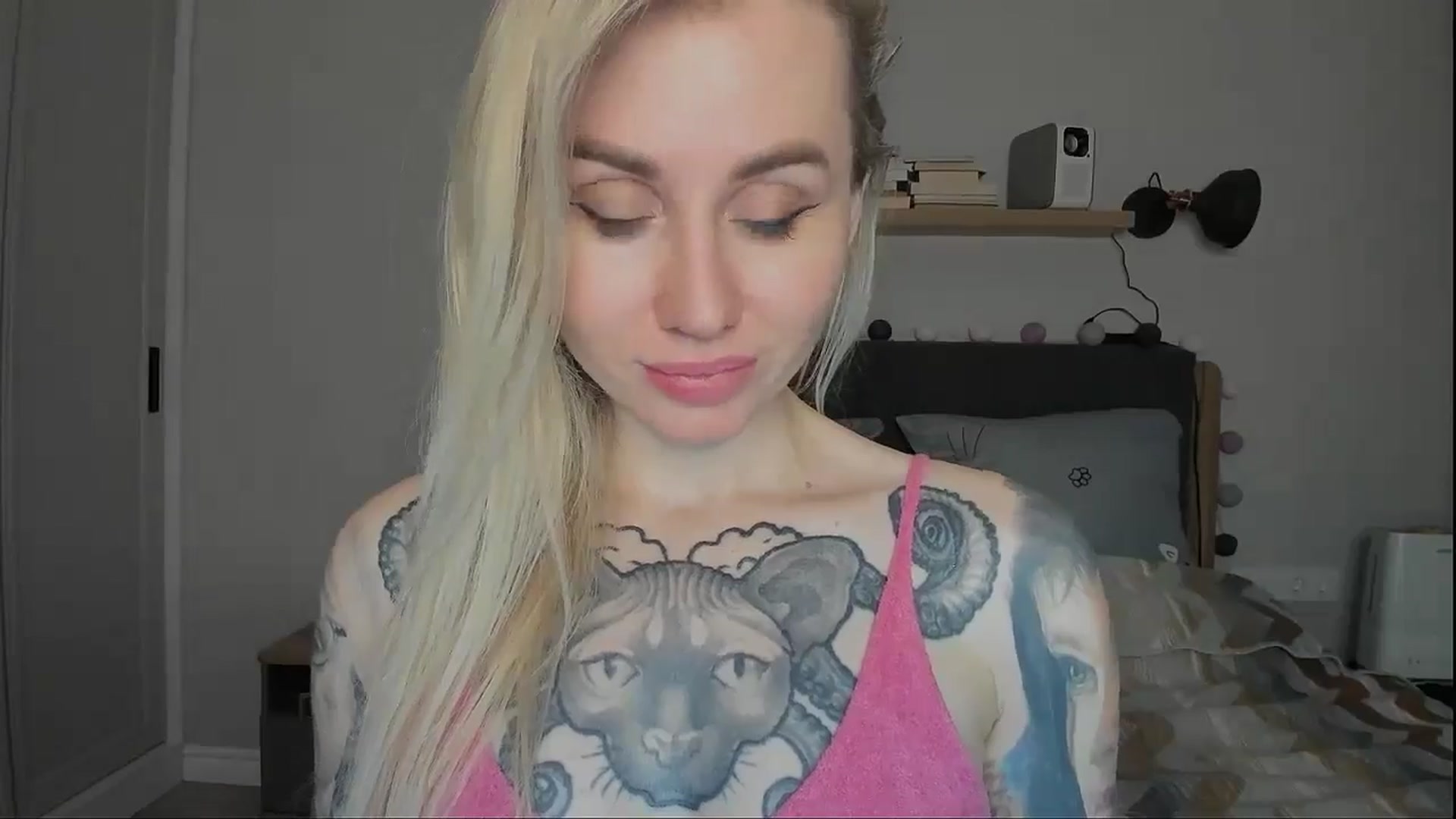 Gallery image thumbnail from Alexa_Smithhh's myfreecams stream on, 11/15/2024, 19:23 image 15 of 20