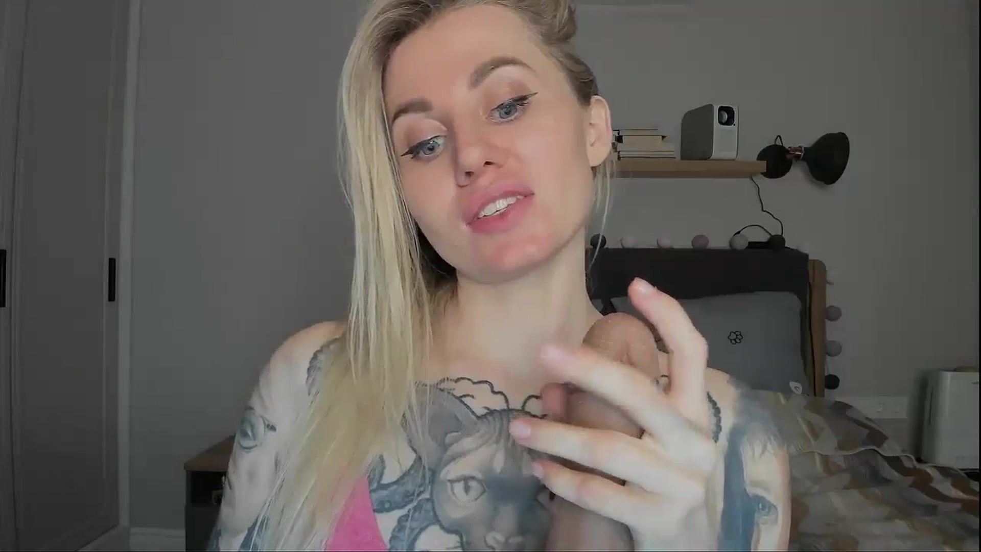 Gallery image thumbnail from Alexa_Smithhh's myfreecams stream on, 11/15/2024, 20:06 image 13 of 20