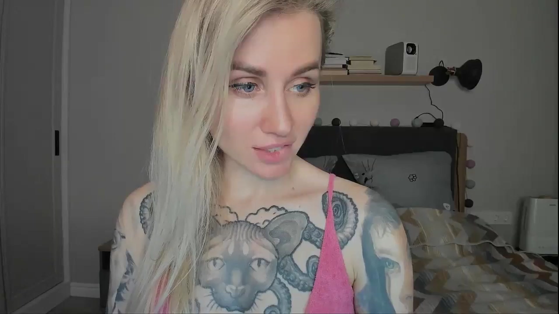 Gallery image thumbnail from Alexa_Smithhh's myfreecams stream on, 11/15/2024, 20:42 image 5 of 20