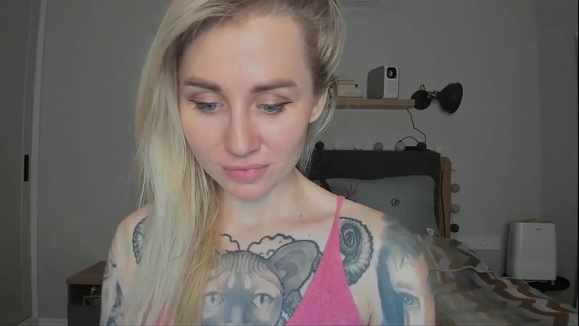 Gallery image thumbnail from Alexa_Smithhh's myfreecams stream on, 11/15/2024, 21:34 image 9 of 20