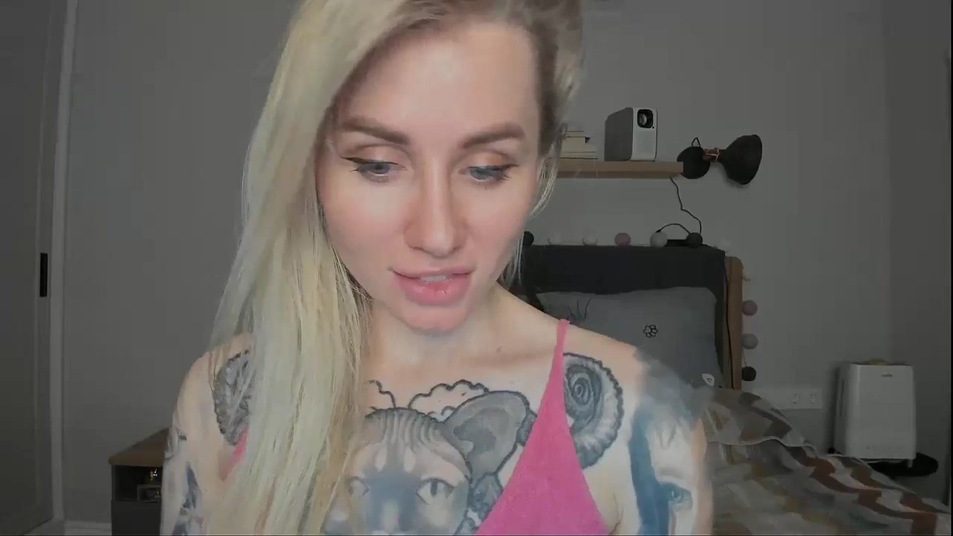Gallery image thumbnail from Alexa_Smithhh's myfreecams stream on, 11/15/2024, 21:34 image 14 of 20