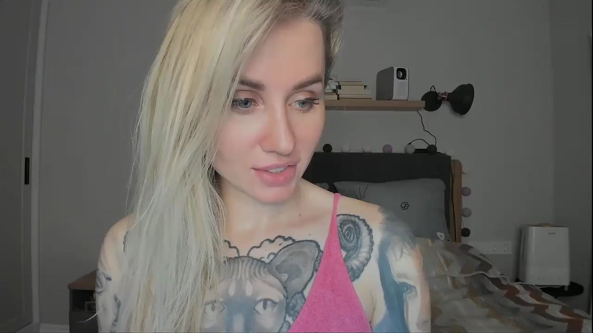Gallery image thumbnail from Alexa_Smithhh's myfreecams stream on, 11/15/2024, 21:34 image 3 of 20