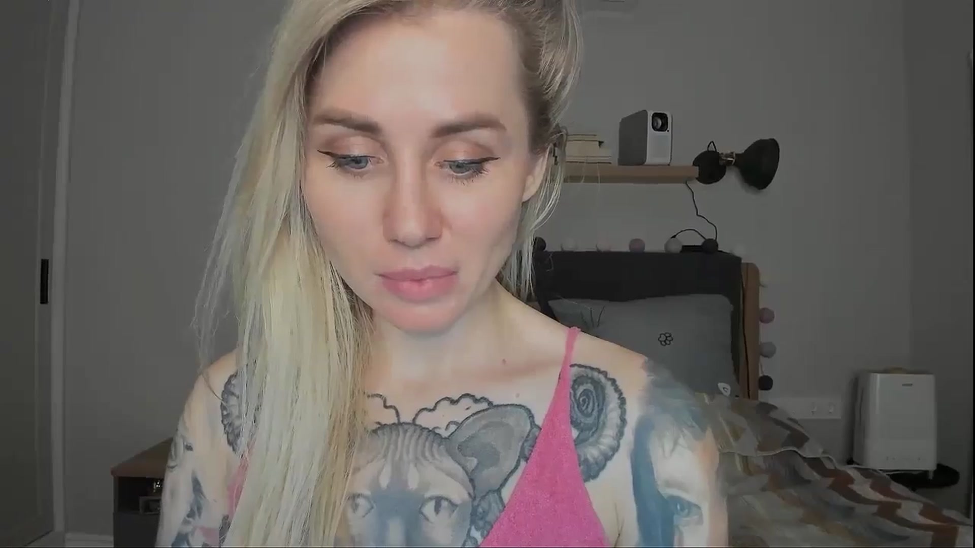 Gallery image thumbnail from Alexa_Smithhh's myfreecams stream on, 11/15/2024, 21:34 image 18 of 20