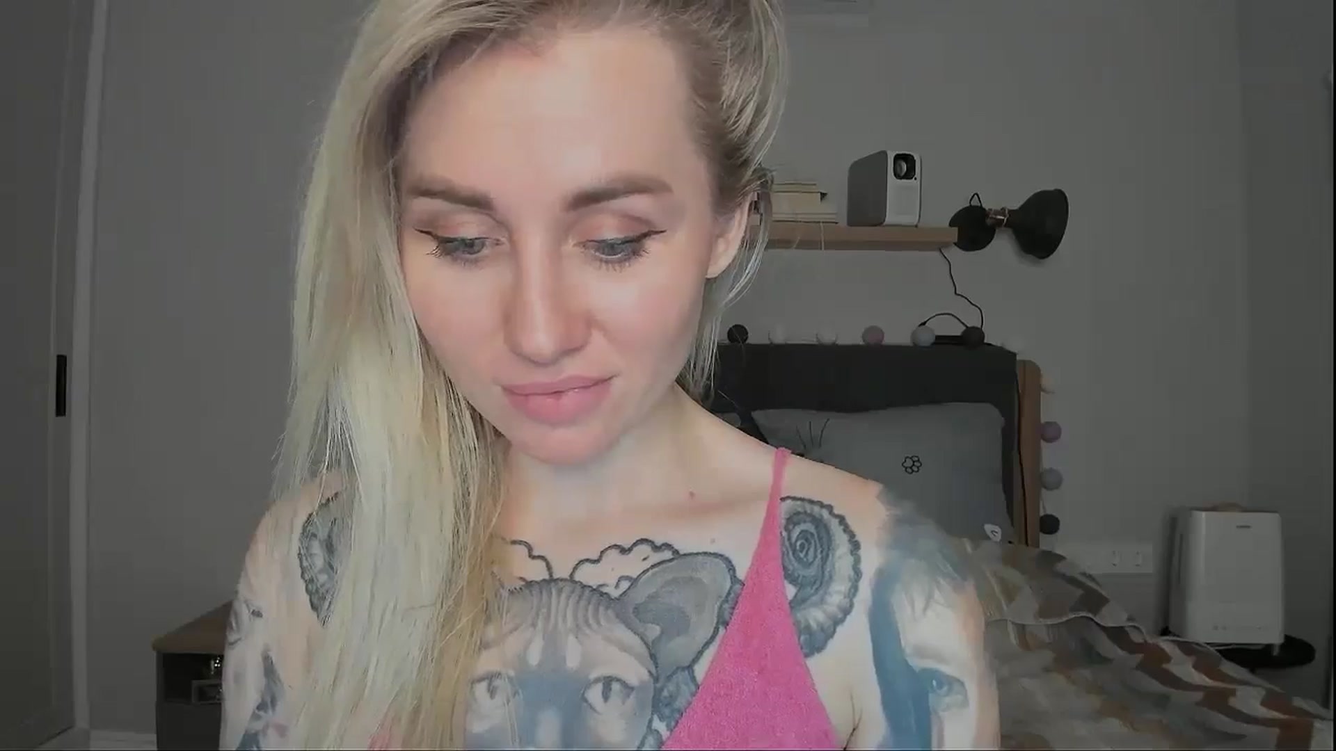 Gallery image thumbnail from Alexa_Smithhh's myfreecams stream on, 11/15/2024, 21:34 image 11 of 20