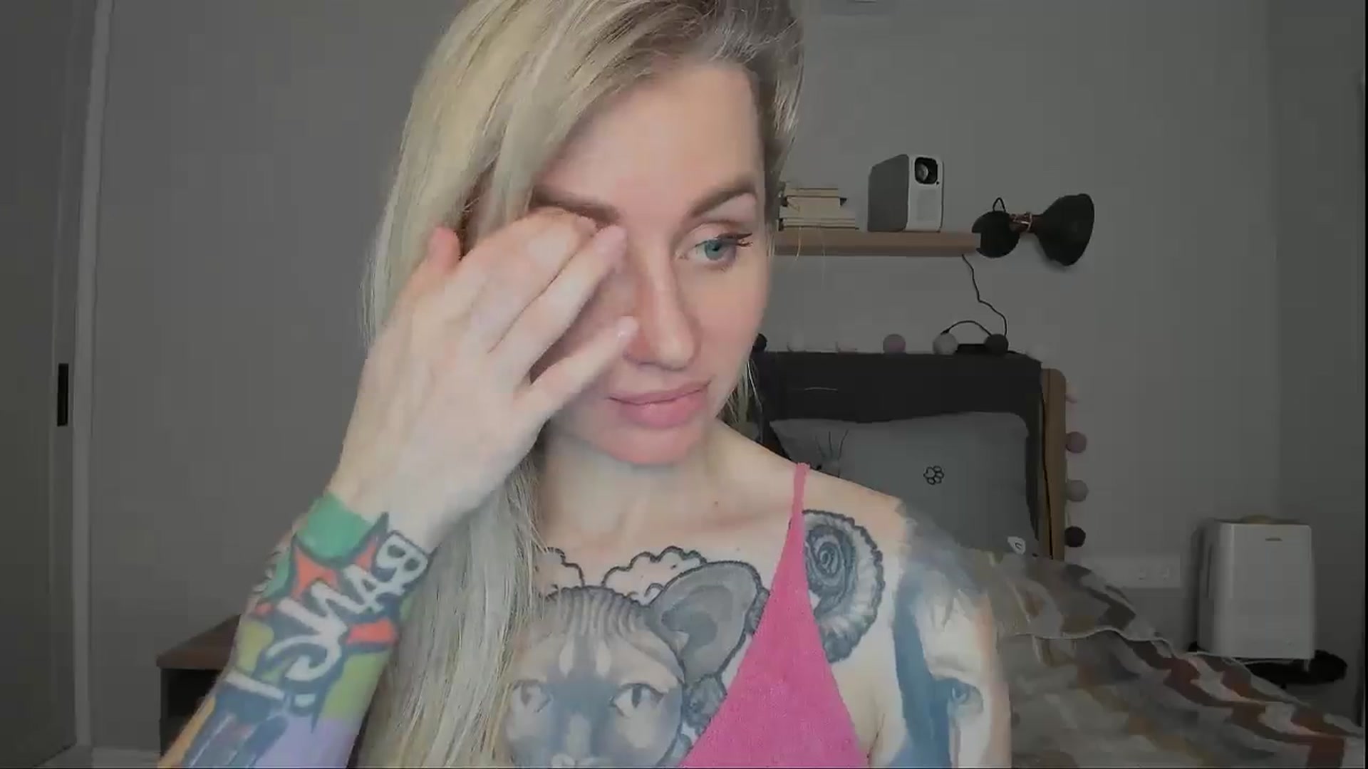 Gallery image thumbnail from Alexa_Smithhh's myfreecams stream on, 11/15/2024, 21:34 image 20 of 20