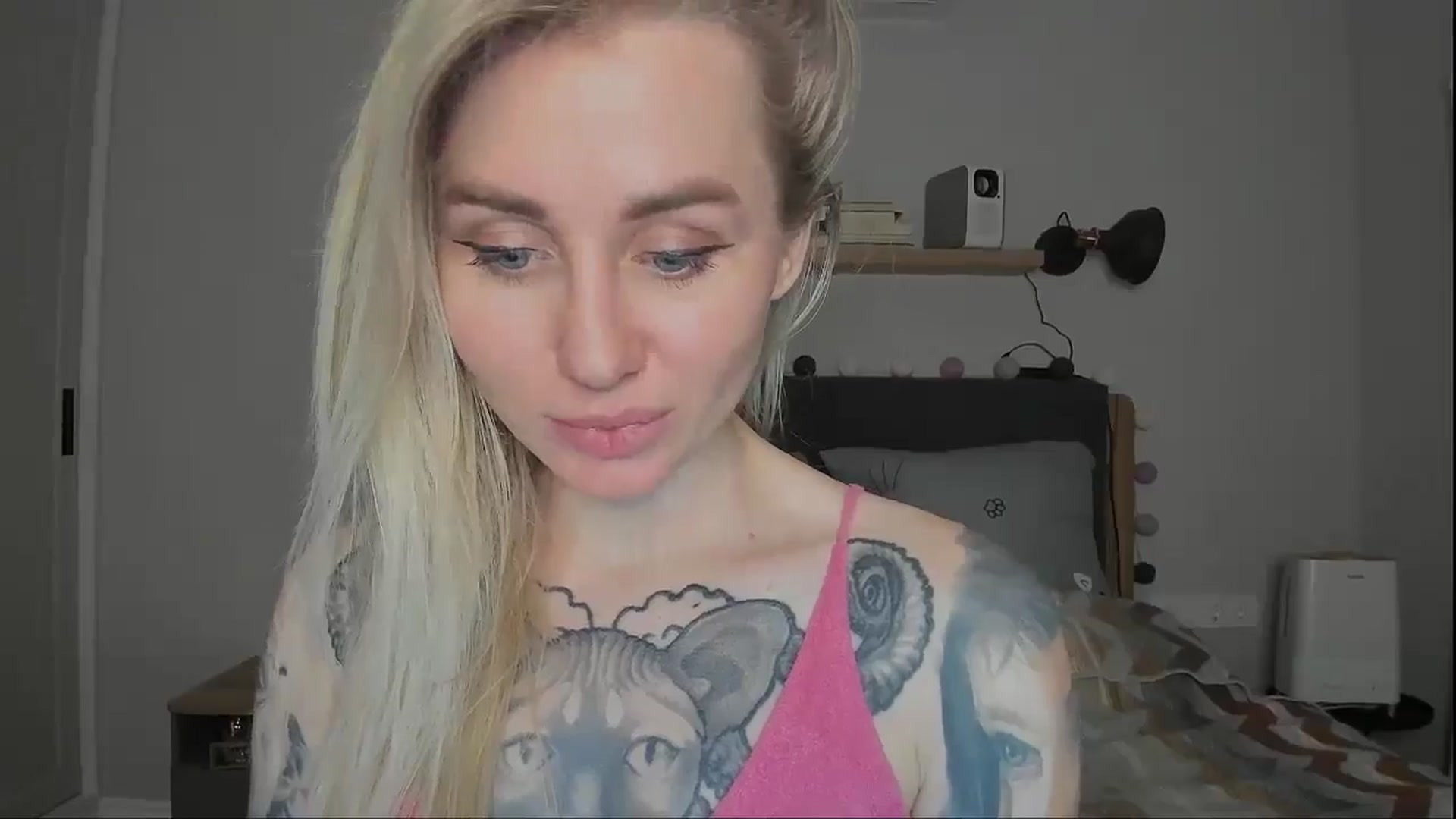 Gallery image thumbnail from Alexa_Smithhh's myfreecams stream on, 11/15/2024, 21:34 image 13 of 20