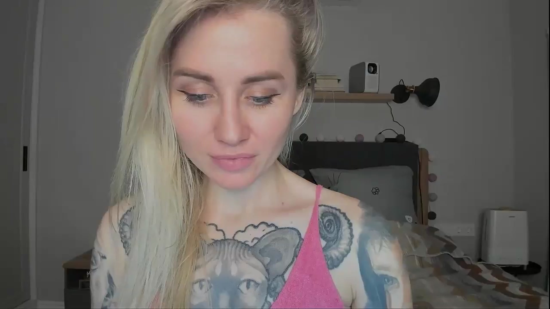 Gallery image thumbnail from Alexa_Smithhh's myfreecams stream on, 11/15/2024, 21:34 image 10 of 20
