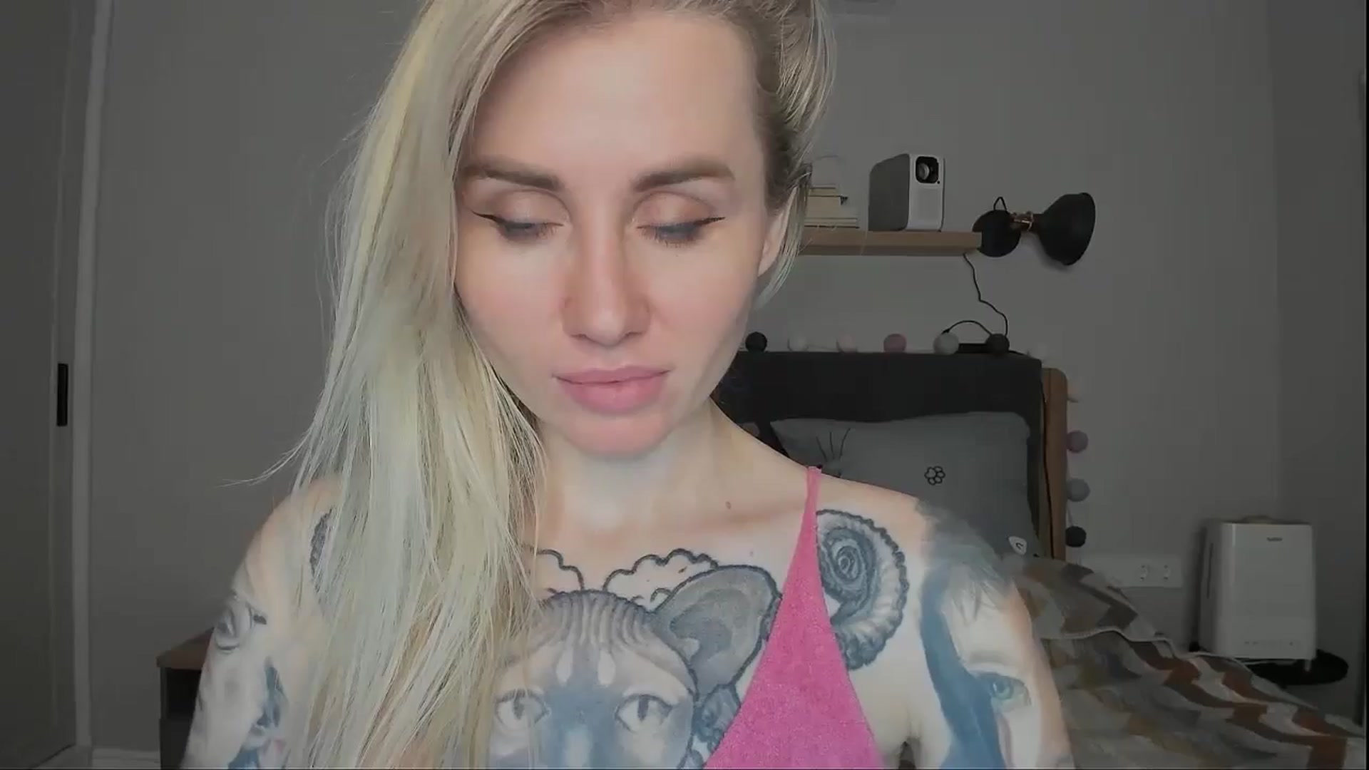 Gallery image thumbnail from Alexa_Smithhh's myfreecams stream on, 11/15/2024, 21:34 image 1 of 20