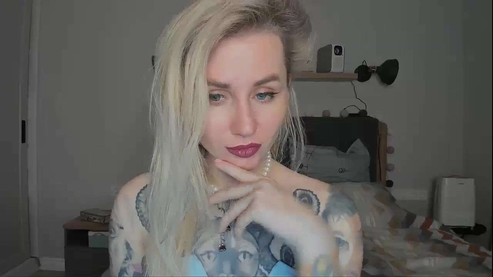 Gallery image thumbnail from Alexa_Smithhh's myfreecams stream on, 11/17/2024, 21:09 image 13 of 20