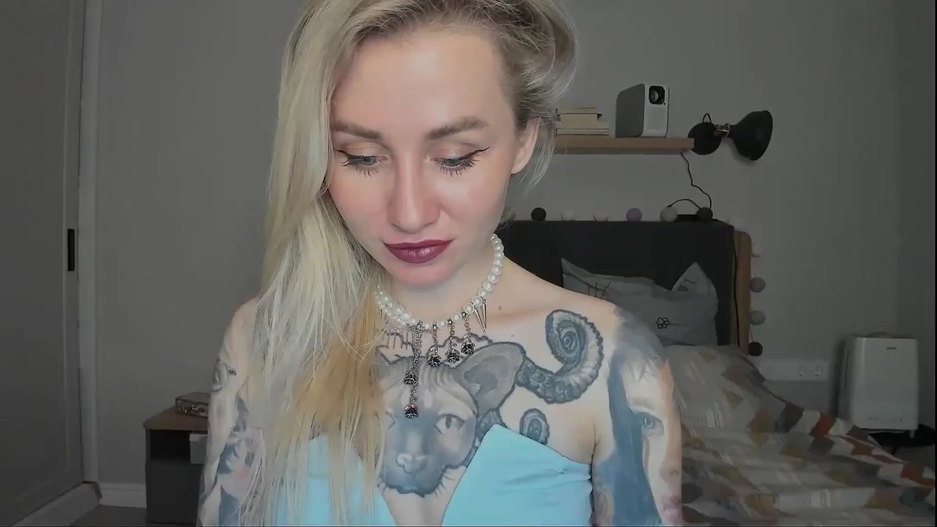 Gallery image thumbnail from Alexa_Smithhh's myfreecams stream on, 11/17/2024, 21:09 image 2 of 20