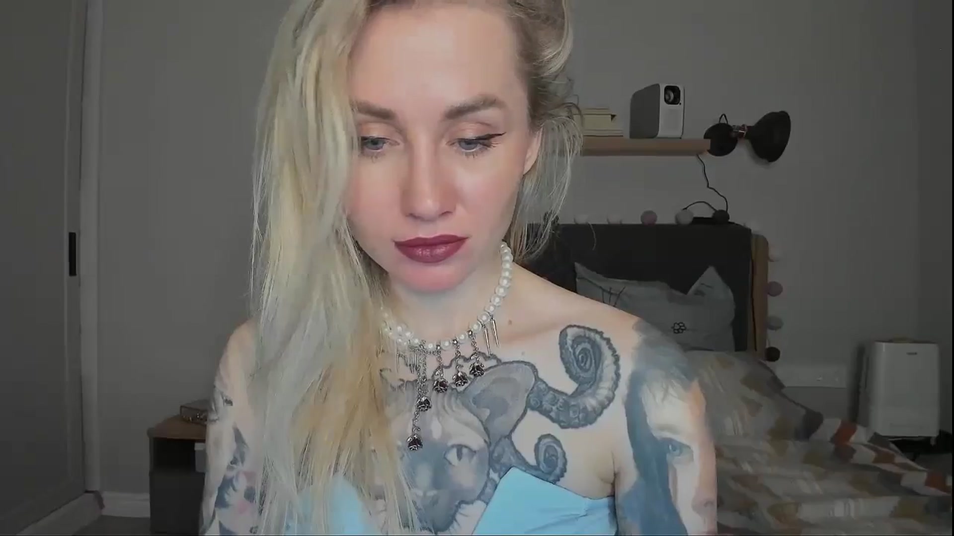 Gallery image thumbnail from Alexa_Smithhh's myfreecams stream on, 11/17/2024, 21:09 image 4 of 20