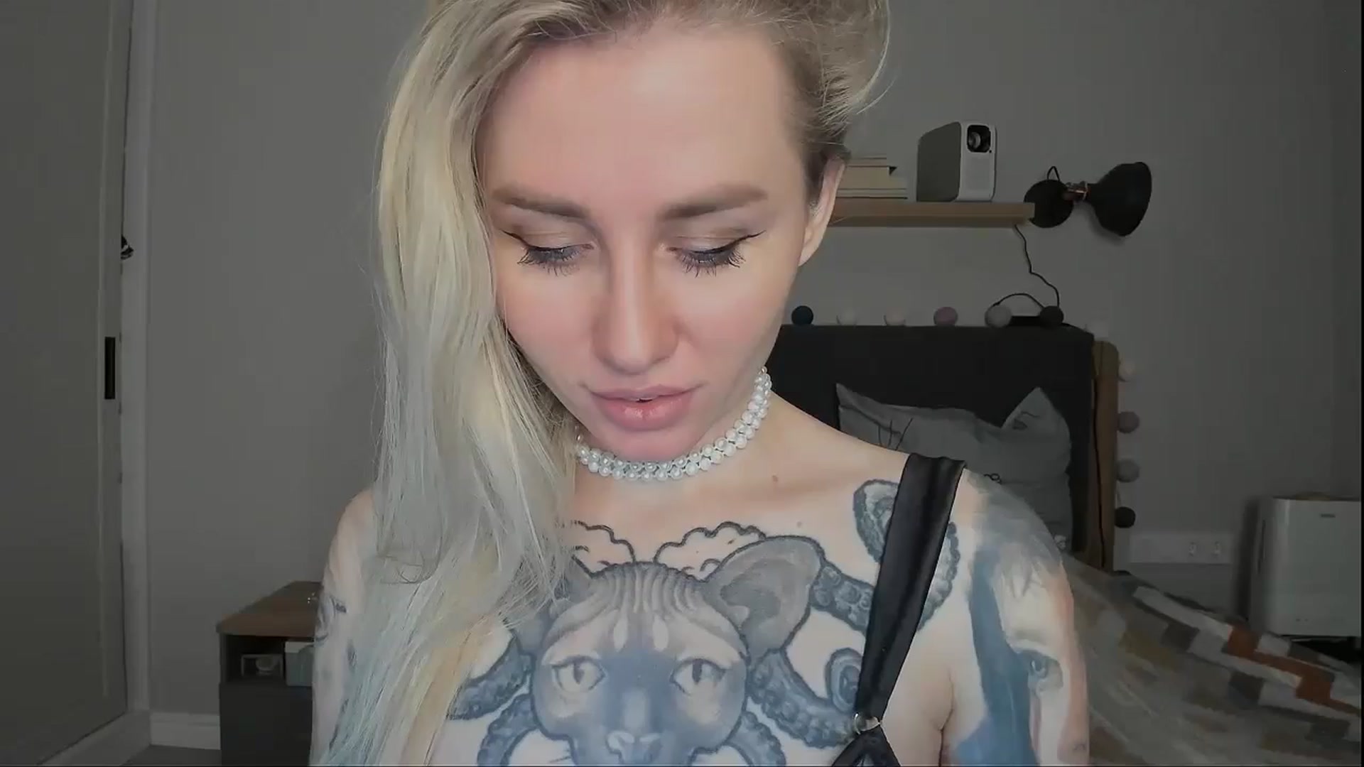 Gallery image thumbnail from Alexa_Smithhh's myfreecams stream on, 11/18/2024, 19:44 image 20 of 20