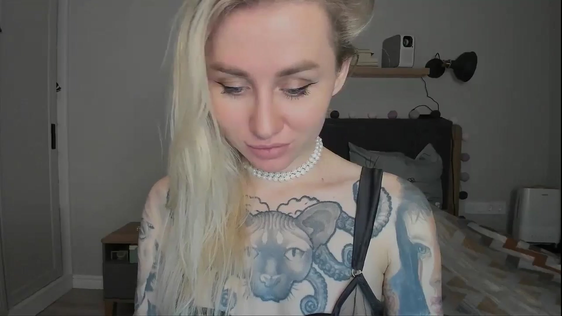 Gallery image thumbnail from Alexa_Smithhh's myfreecams stream on, 11/18/2024, 19:44 image 13 of 20
