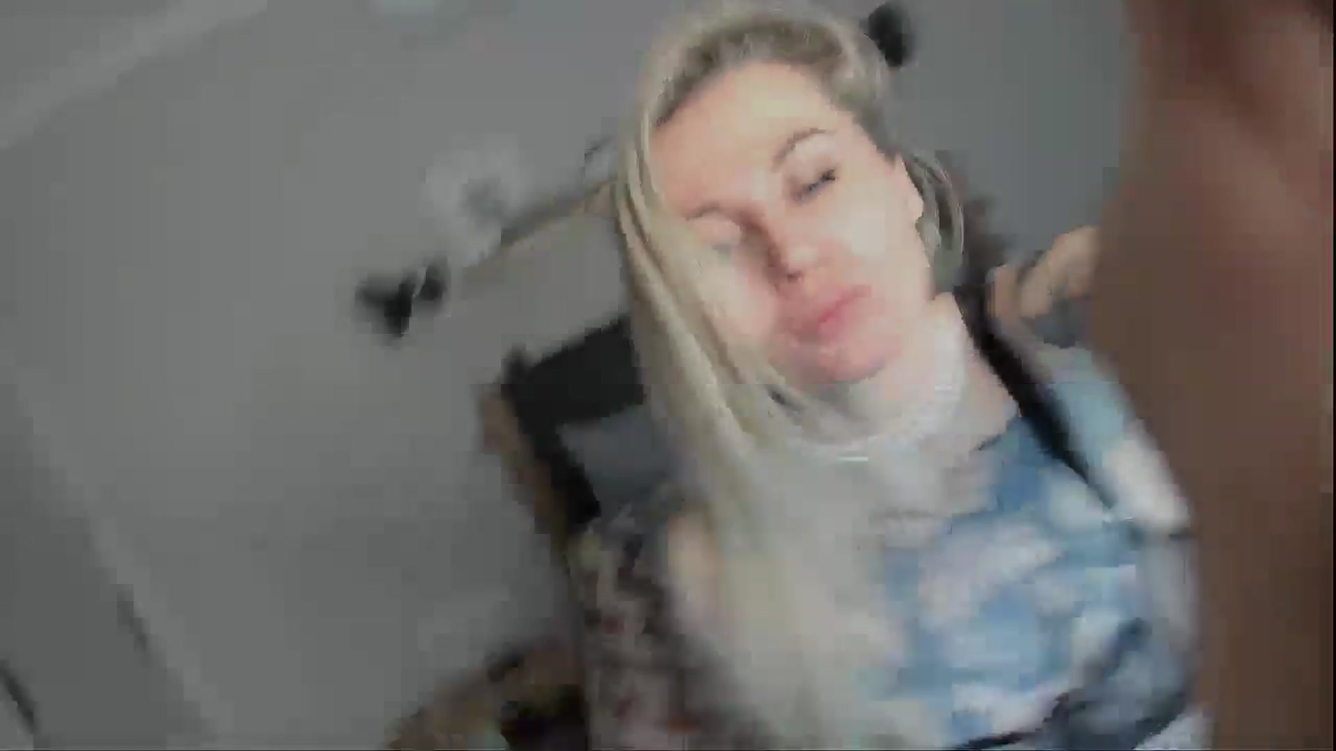 Gallery image thumbnail from Alexa_Smithhh's myfreecams stream on, 11/18/2024, 20:17 image 13 of 20