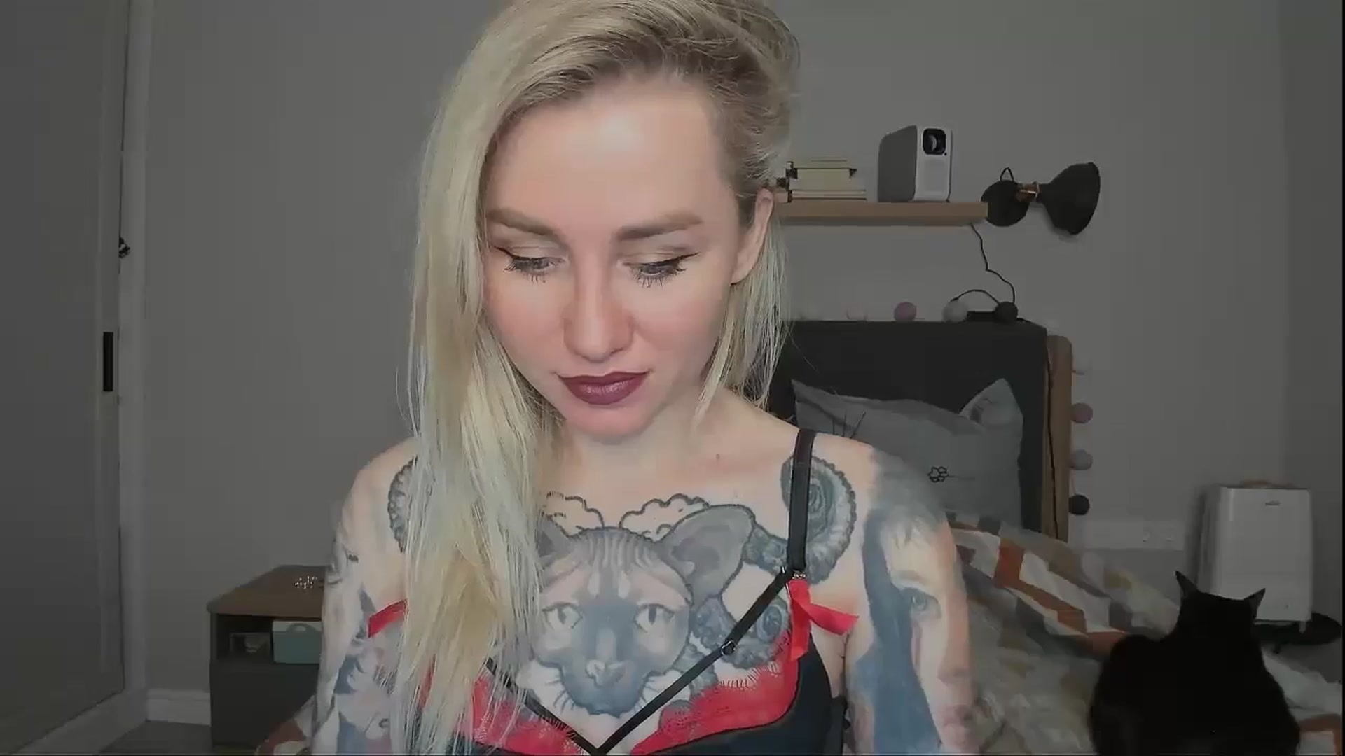 Gallery image thumbnail from Alexa_Smithhh's myfreecams stream on, 11/19/2024, 18:31 image 11 of 20