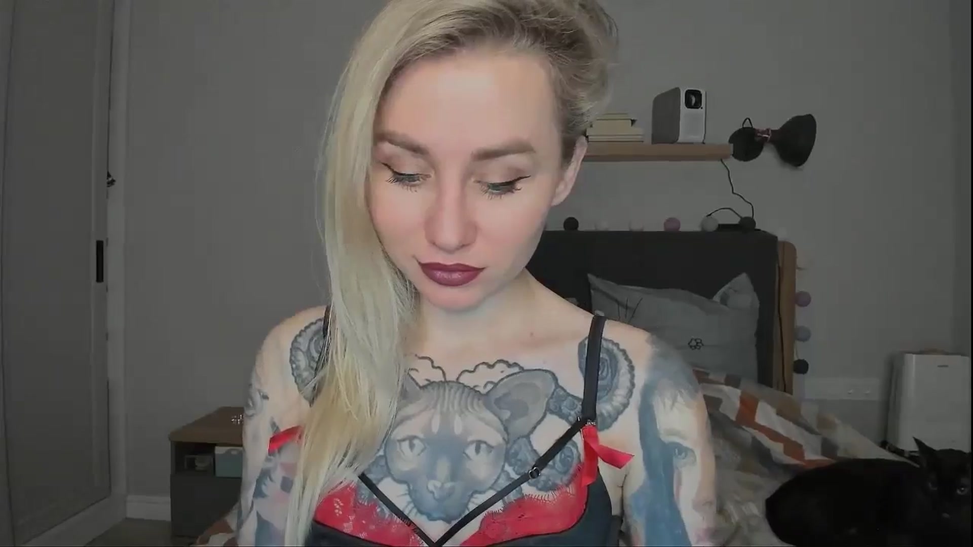 Gallery image thumbnail from Alexa_Smithhh's myfreecams stream on, 11/19/2024, 18:31 image 20 of 20