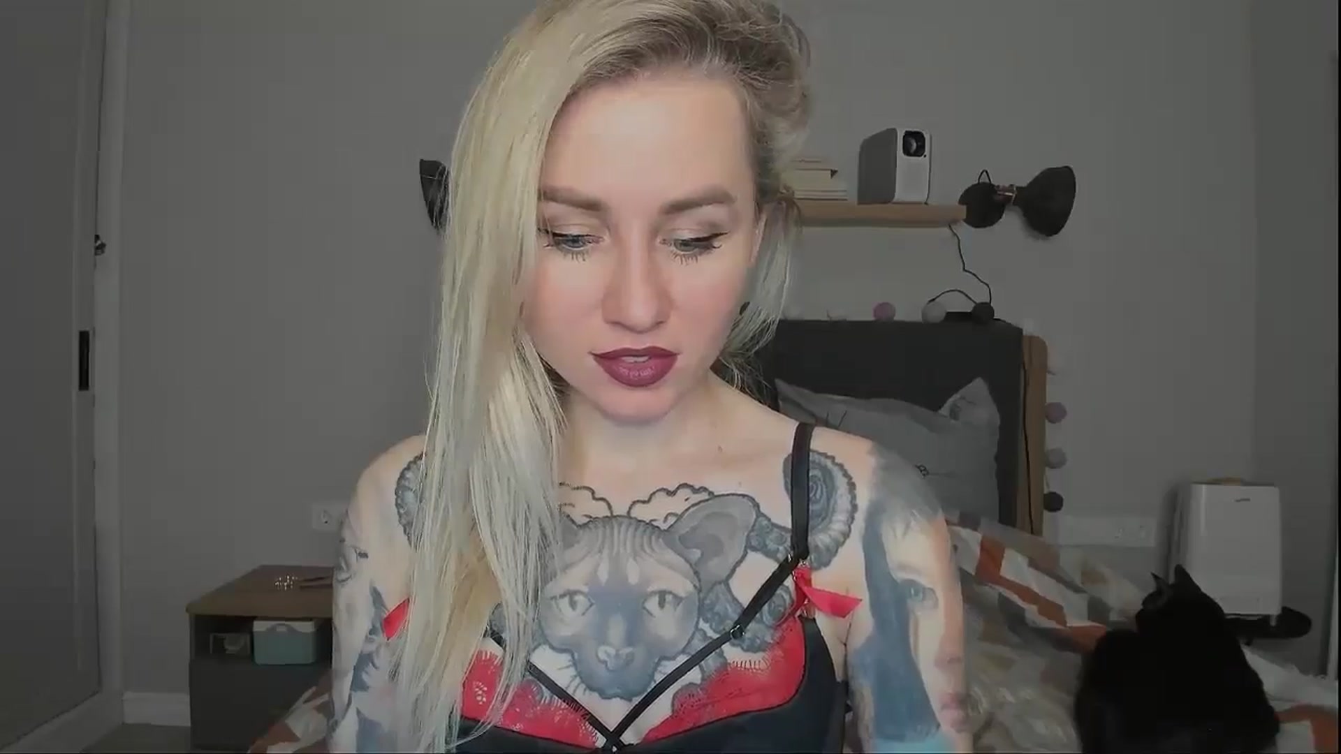 Gallery image thumbnail from Alexa_Smithhh's myfreecams stream on, 11/19/2024, 18:31 image 9 of 20