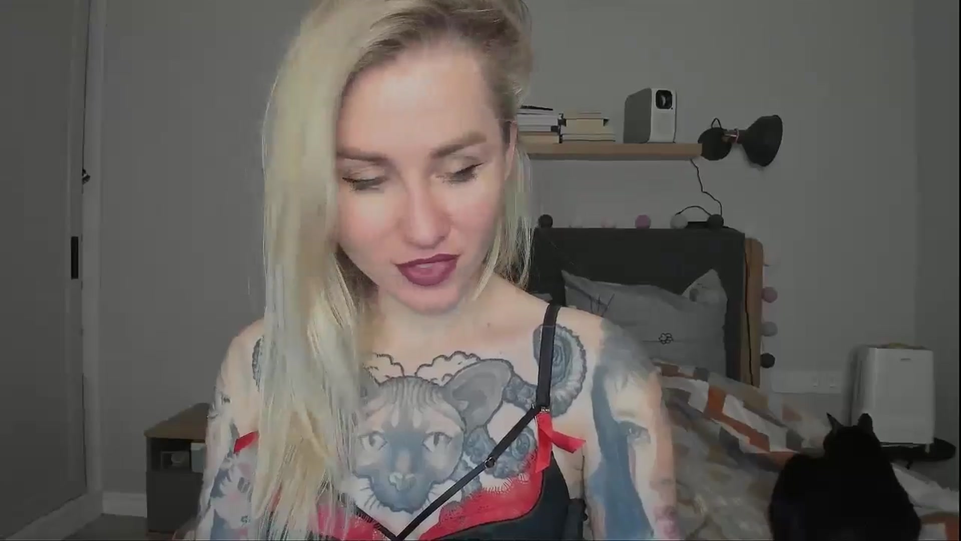 Gallery image thumbnail from Alexa_Smithhh's myfreecams stream on, 11/19/2024, 18:31 image 13 of 20