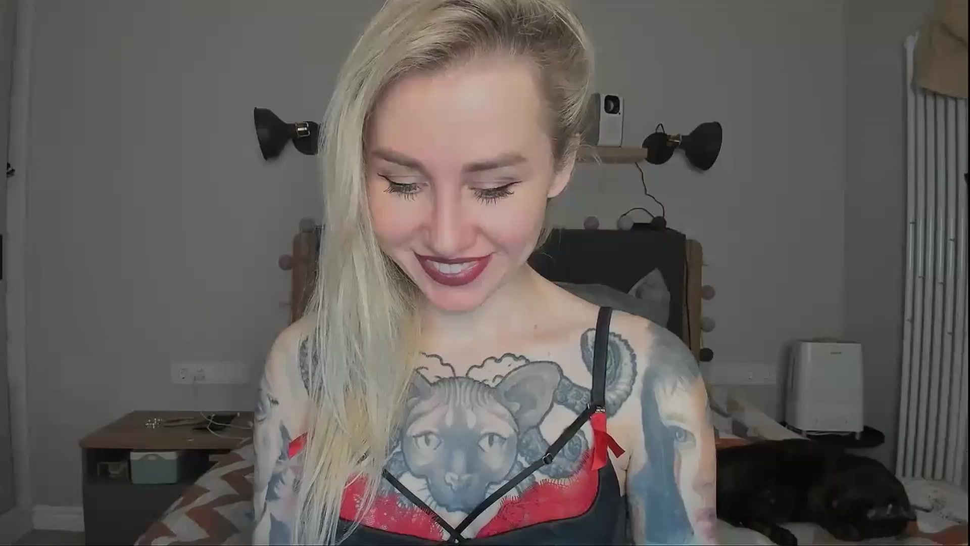 Gallery image thumbnail from Alexa_Smithhh's myfreecams stream on, 11/19/2024, 19:18 image 1 of 20