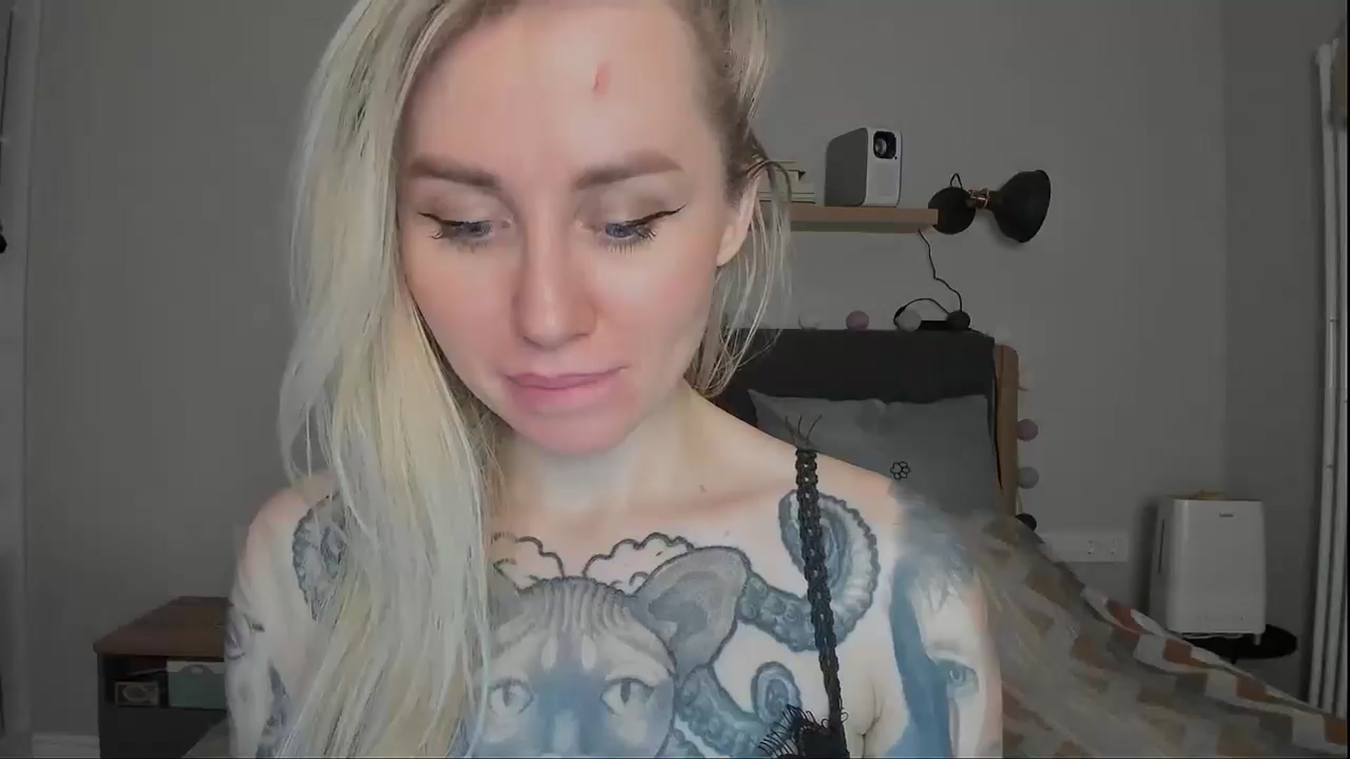 Gallery image thumbnail from Alexa_Smithhh's myfreecams stream on, 11/24/2024, 19:31 image 18 of 20